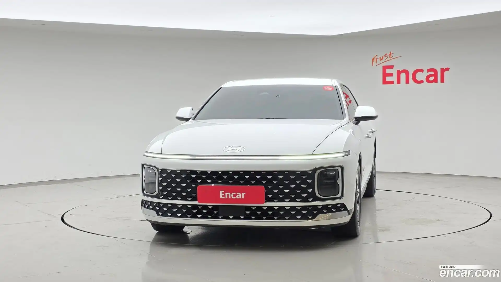 Grandeur Hyundai 2023.0-OUTER-003
