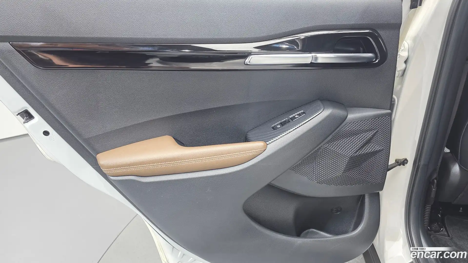 Seltos Kia 2019.6-INNER-035