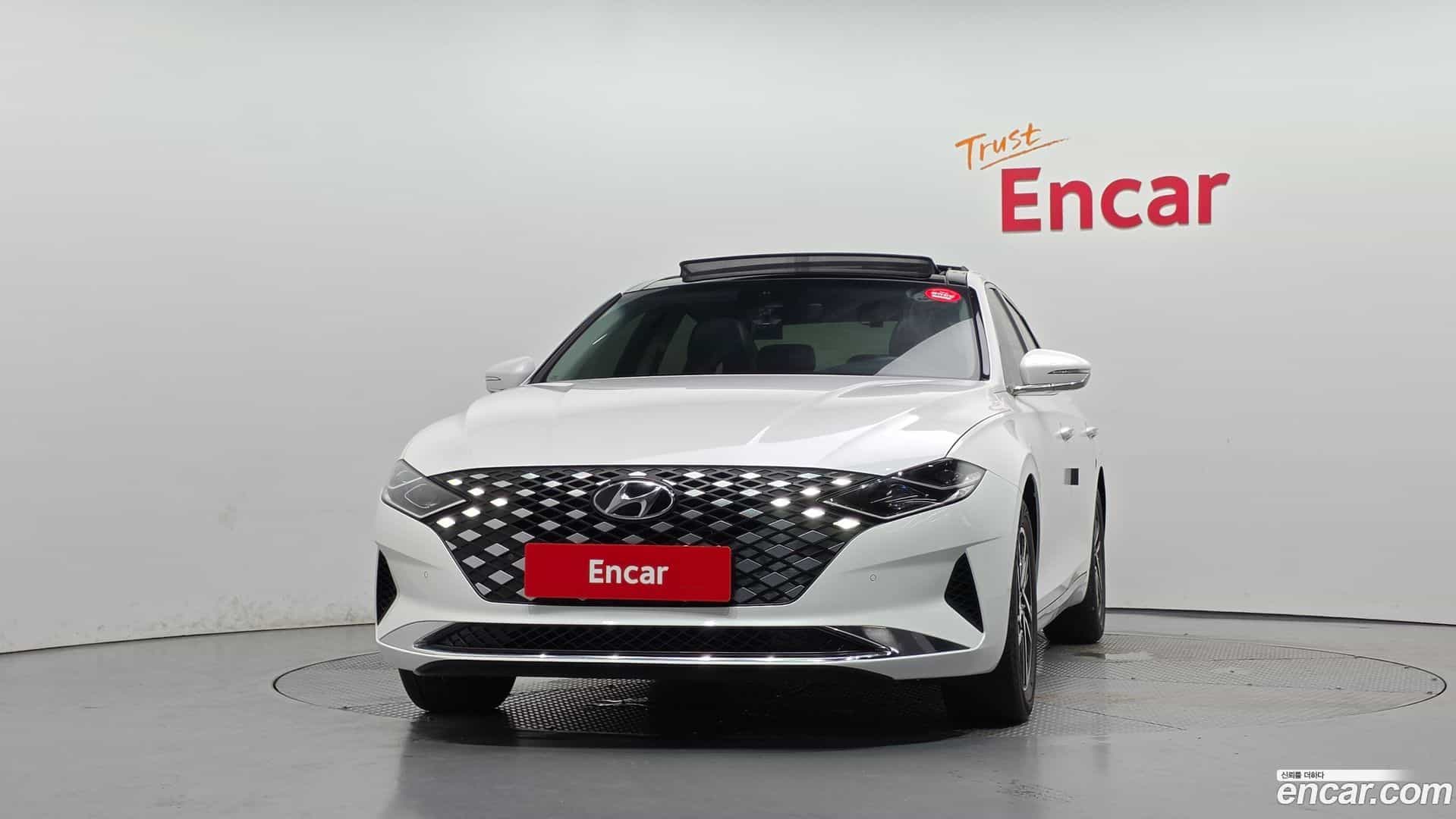 Grandeur Hyundai 2022.5-OUTER-003