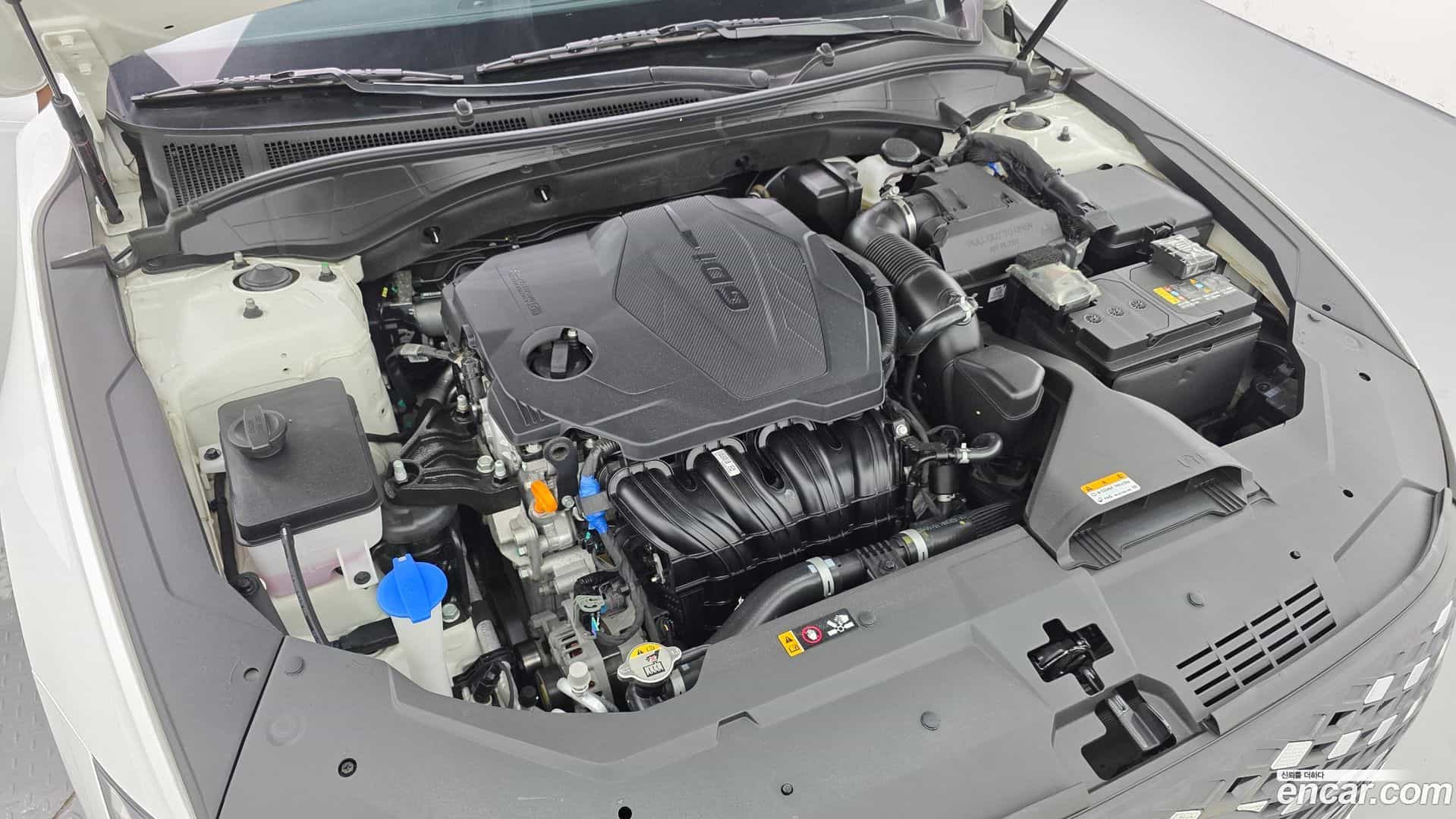 Grandeur Hyundai 2022.5-OPTION-041