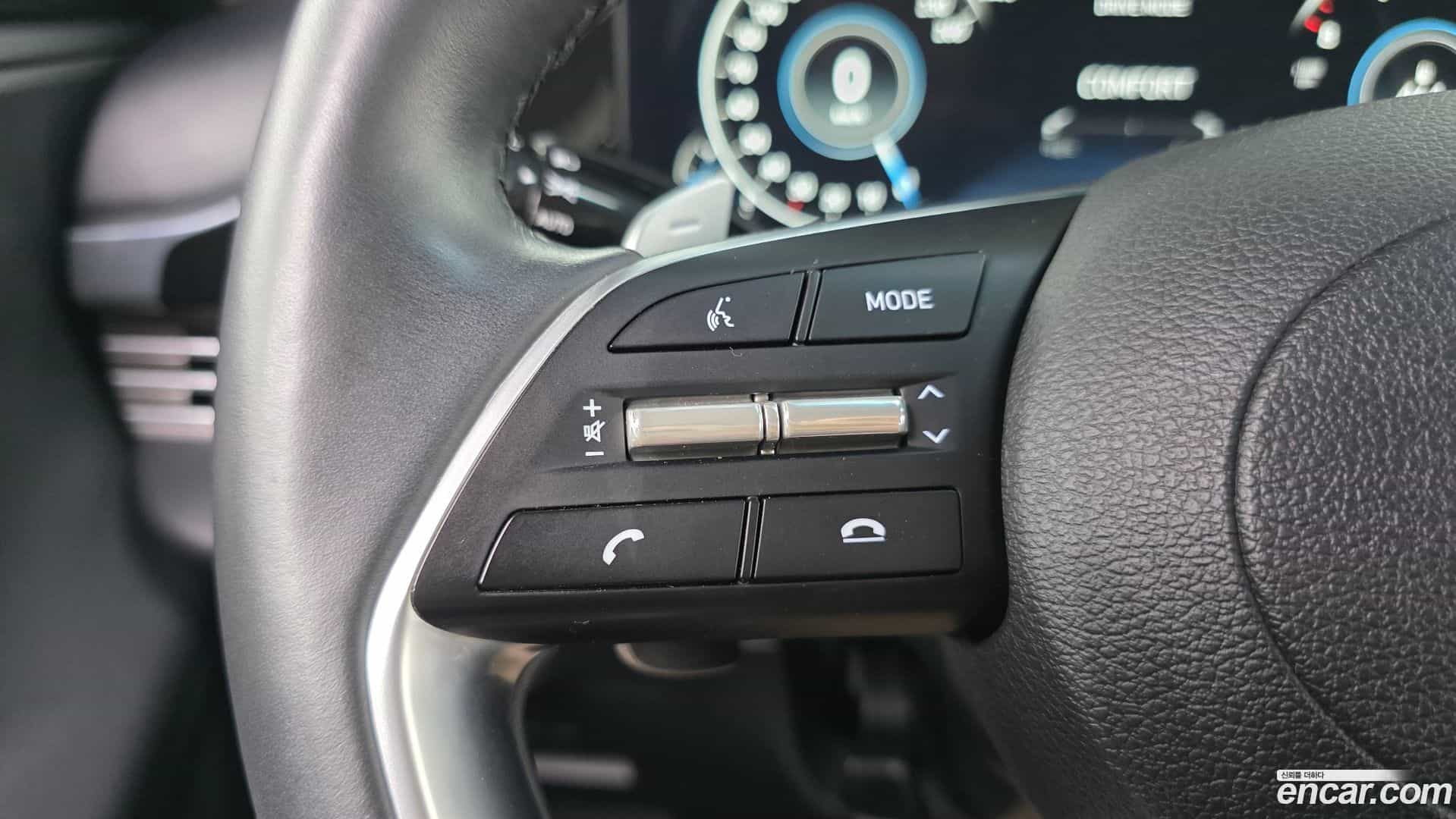 Grandeur Hyundai 2022.5-OPTION-045