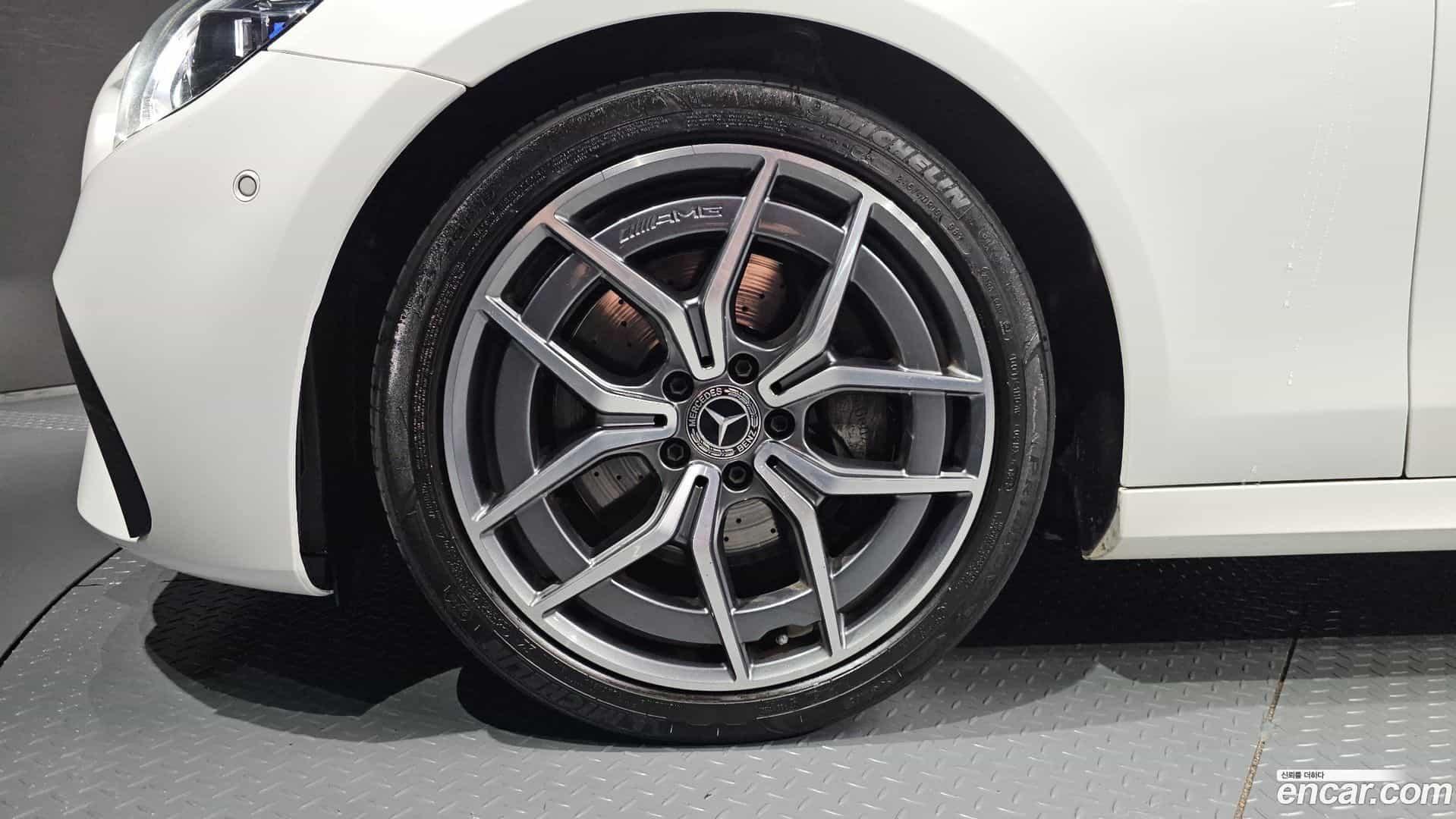 E-Class Mercedes-Benz 2020.11-OUTER-005