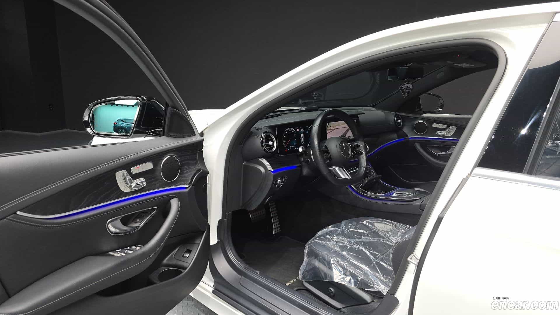 E-Class Mercedes-Benz 2020.11-INNER-010