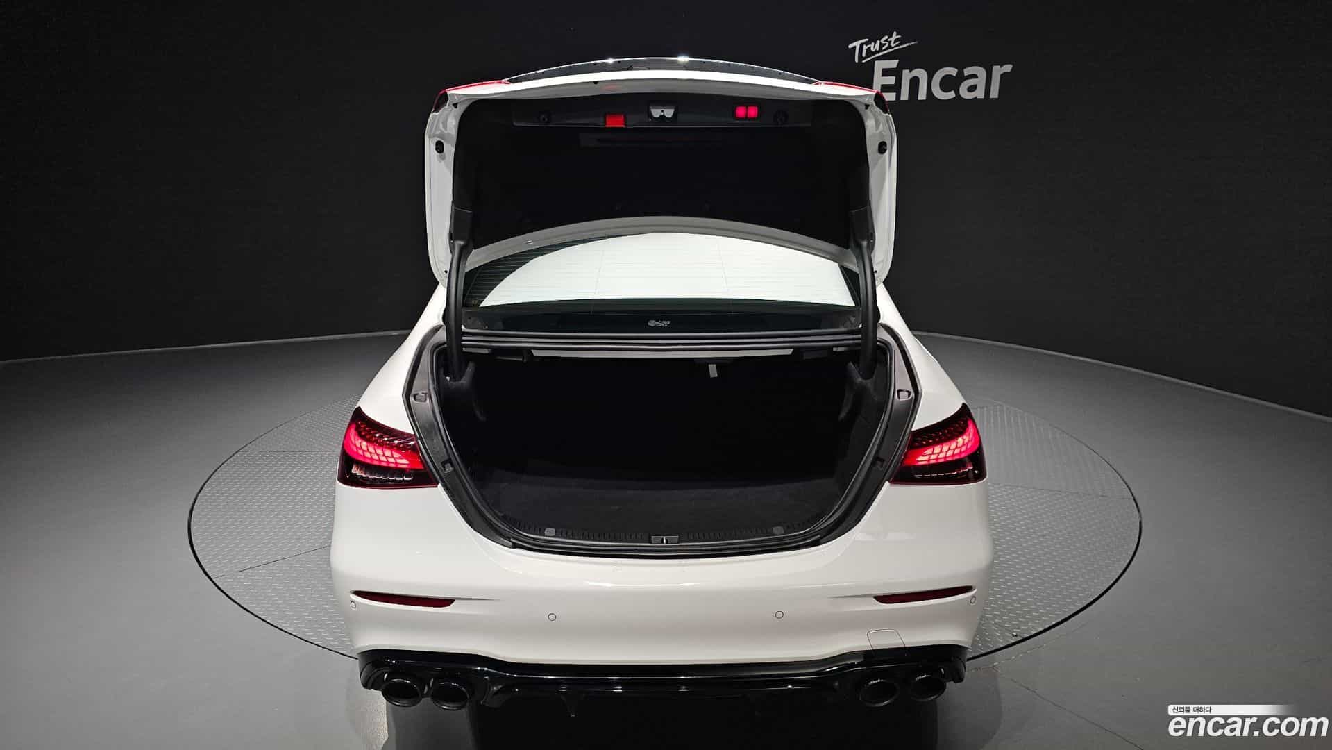 E-Class Mercedes-Benz 2020.11-OPTION-024