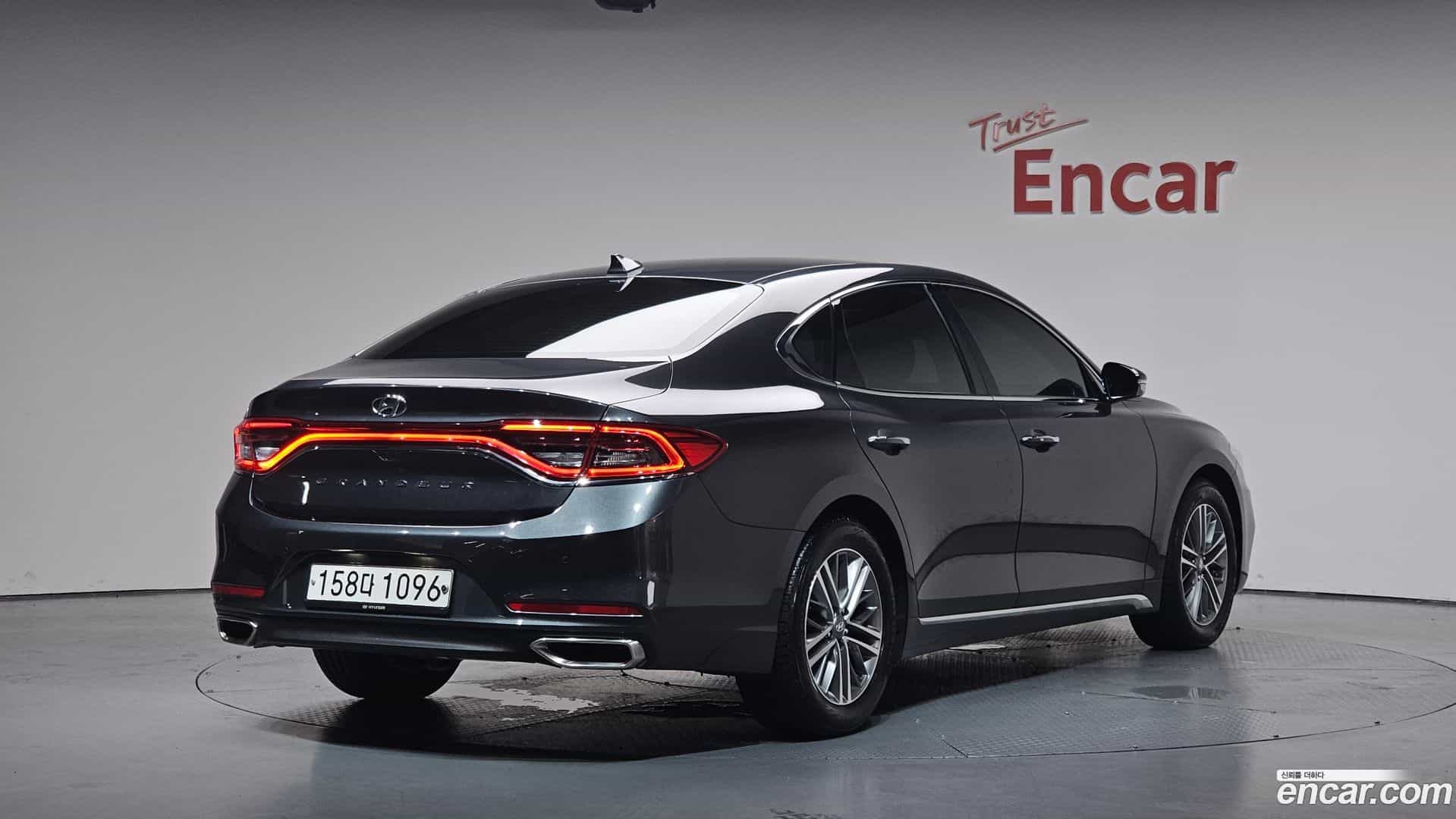 Grandeur Hyundai 2019.10-OUTER-002