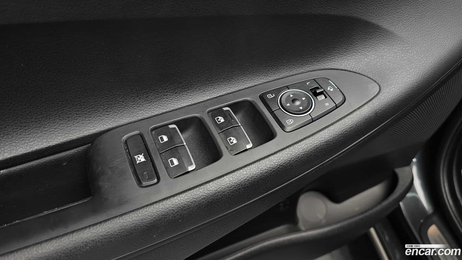 Grandeur Hyundai 2019.10-OPTION-021