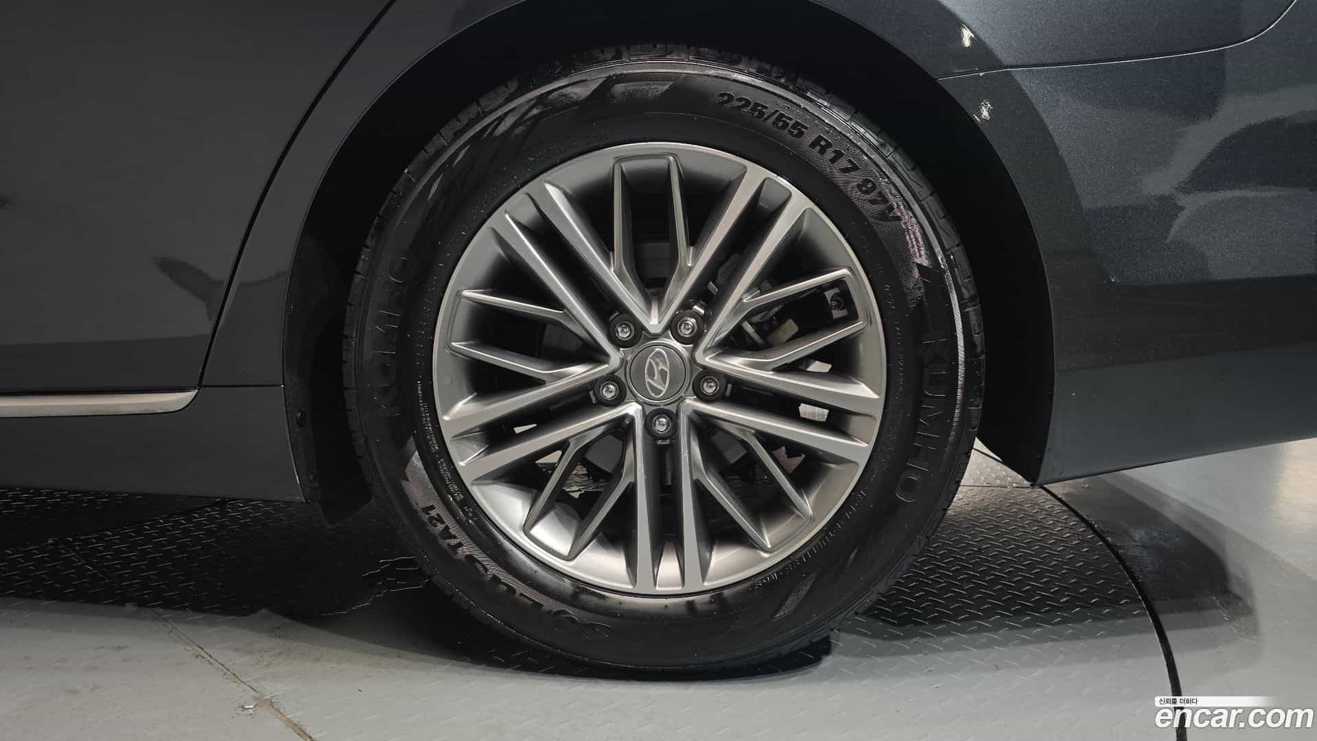 Grandeur Hyundai 2019.10-OUTER-031