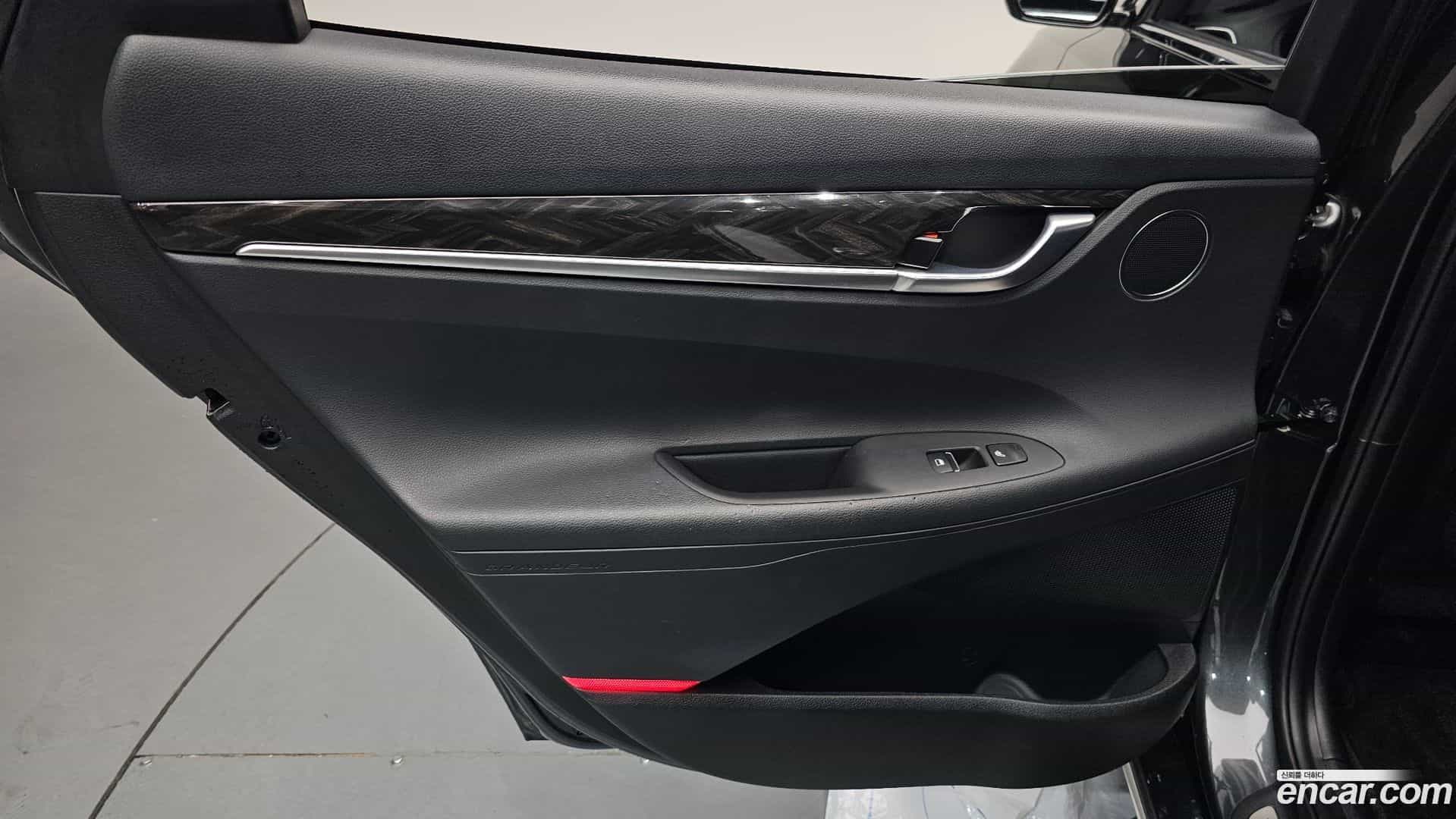 Grandeur Hyundai 2019.10-INNER-035