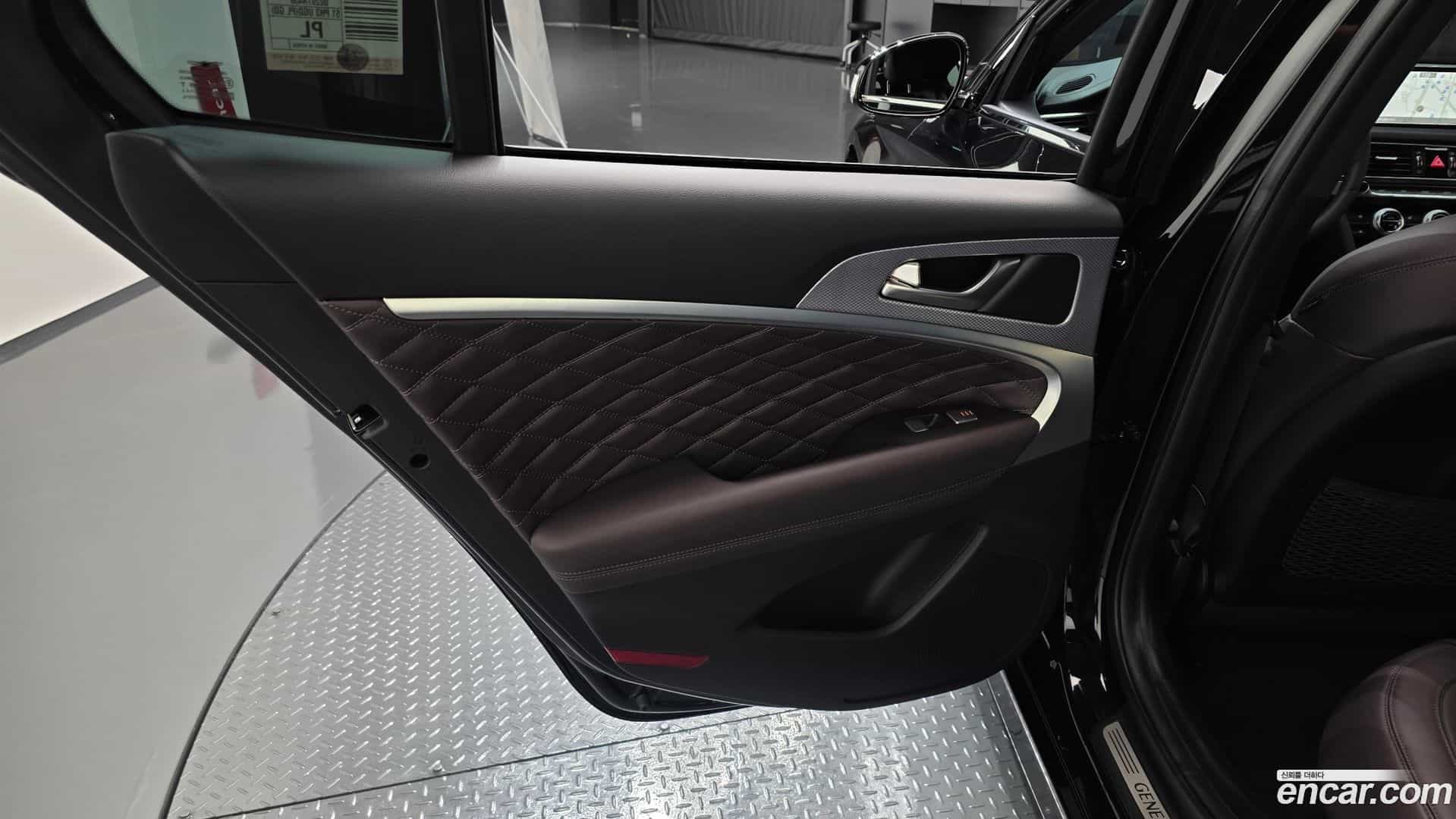 G70 Genesis 2022.11-INNER-035