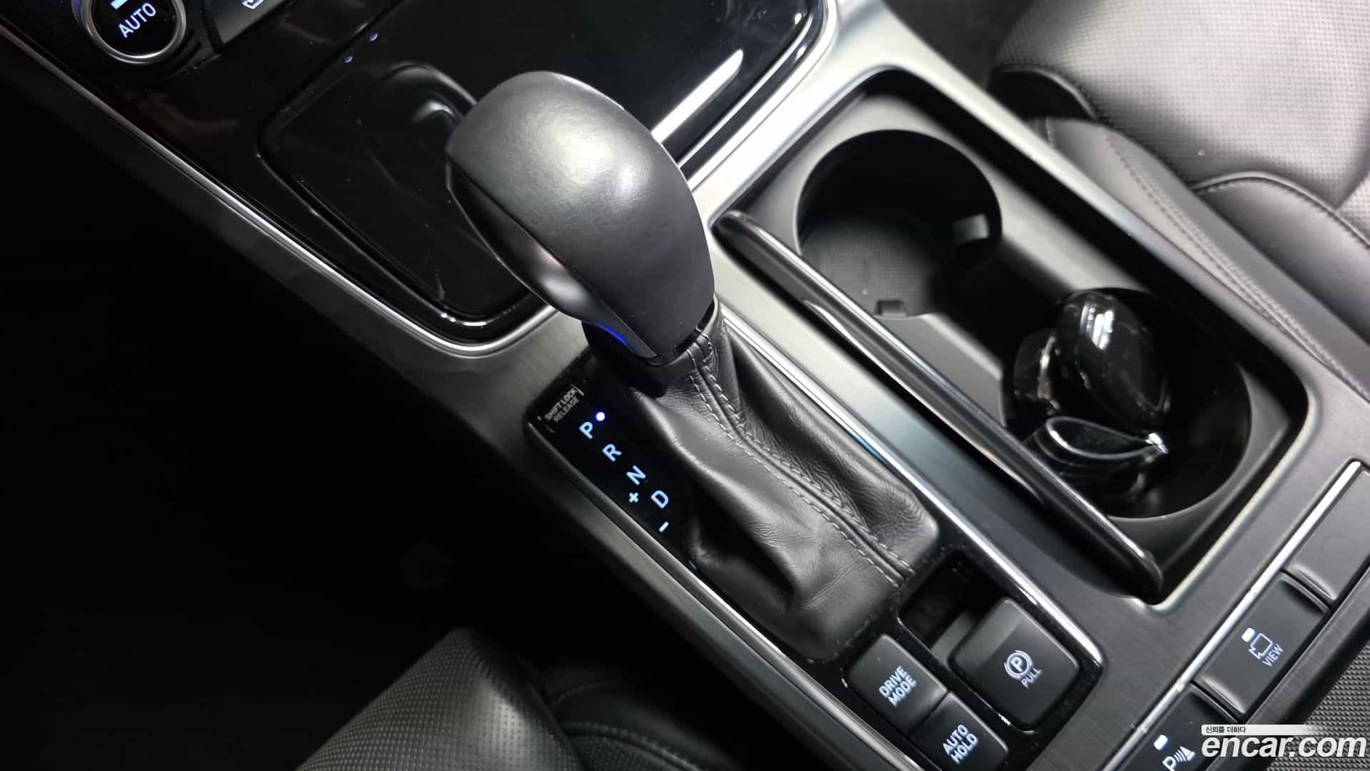 Grandeur Hyundai 2016.11-INNER-009