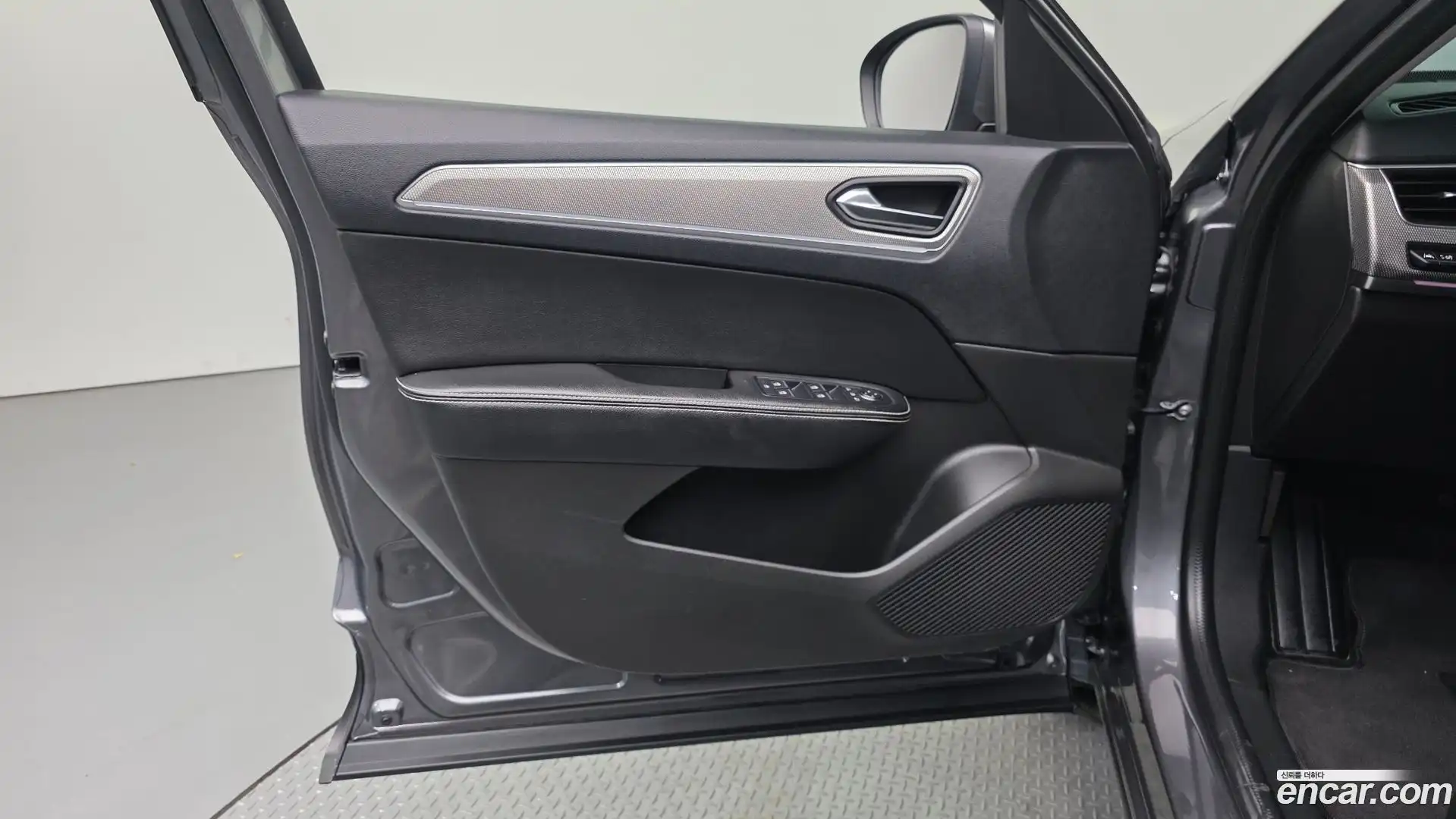 XM3 Renault Korea 2022.10-INNER-034