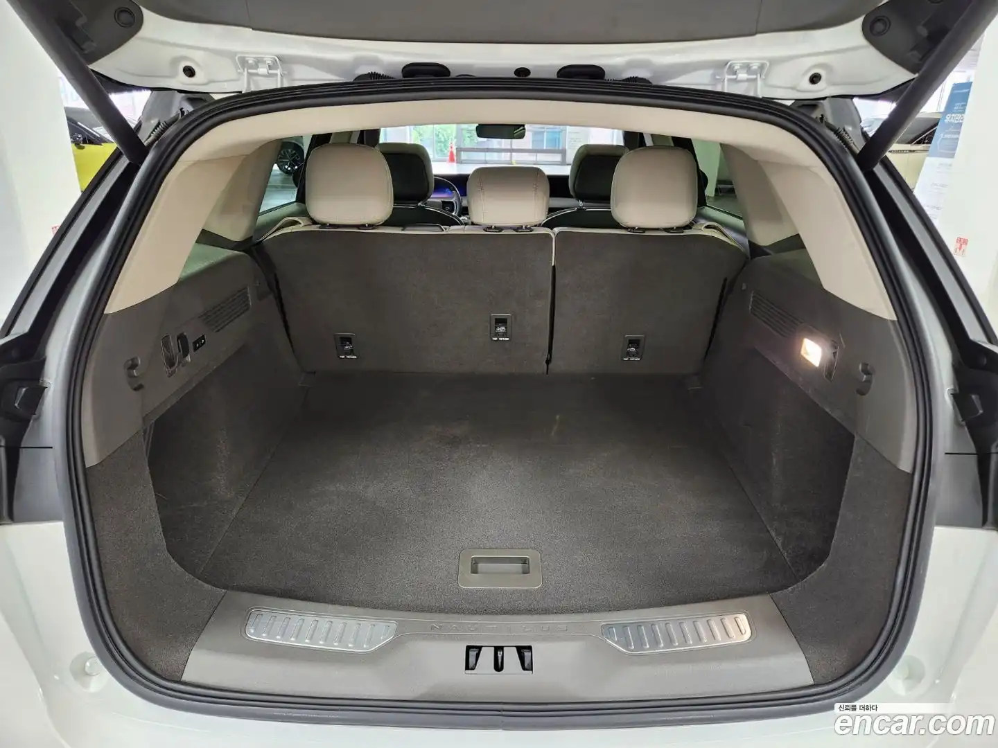 Nautilus Lincoln 2023.11-OPTION-024