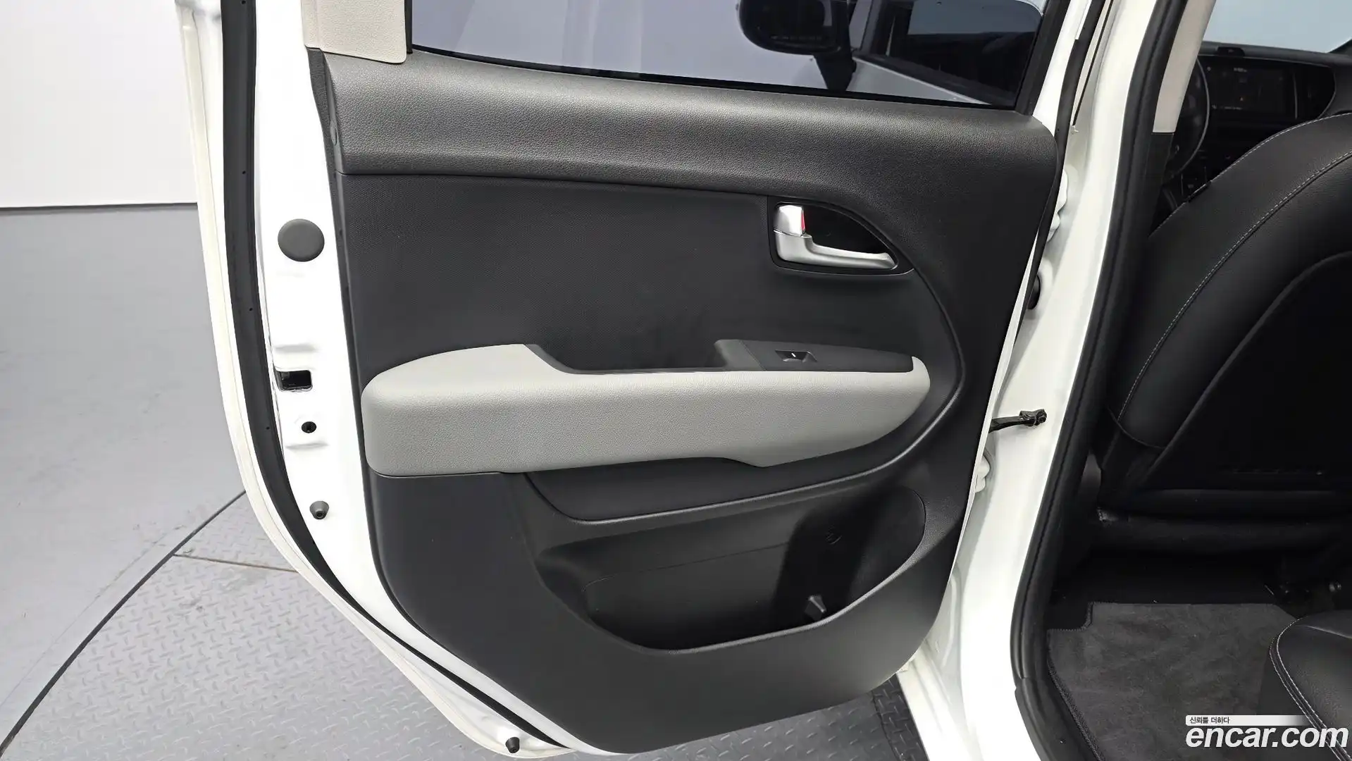 RAY Kia 2024.4-INNER-035