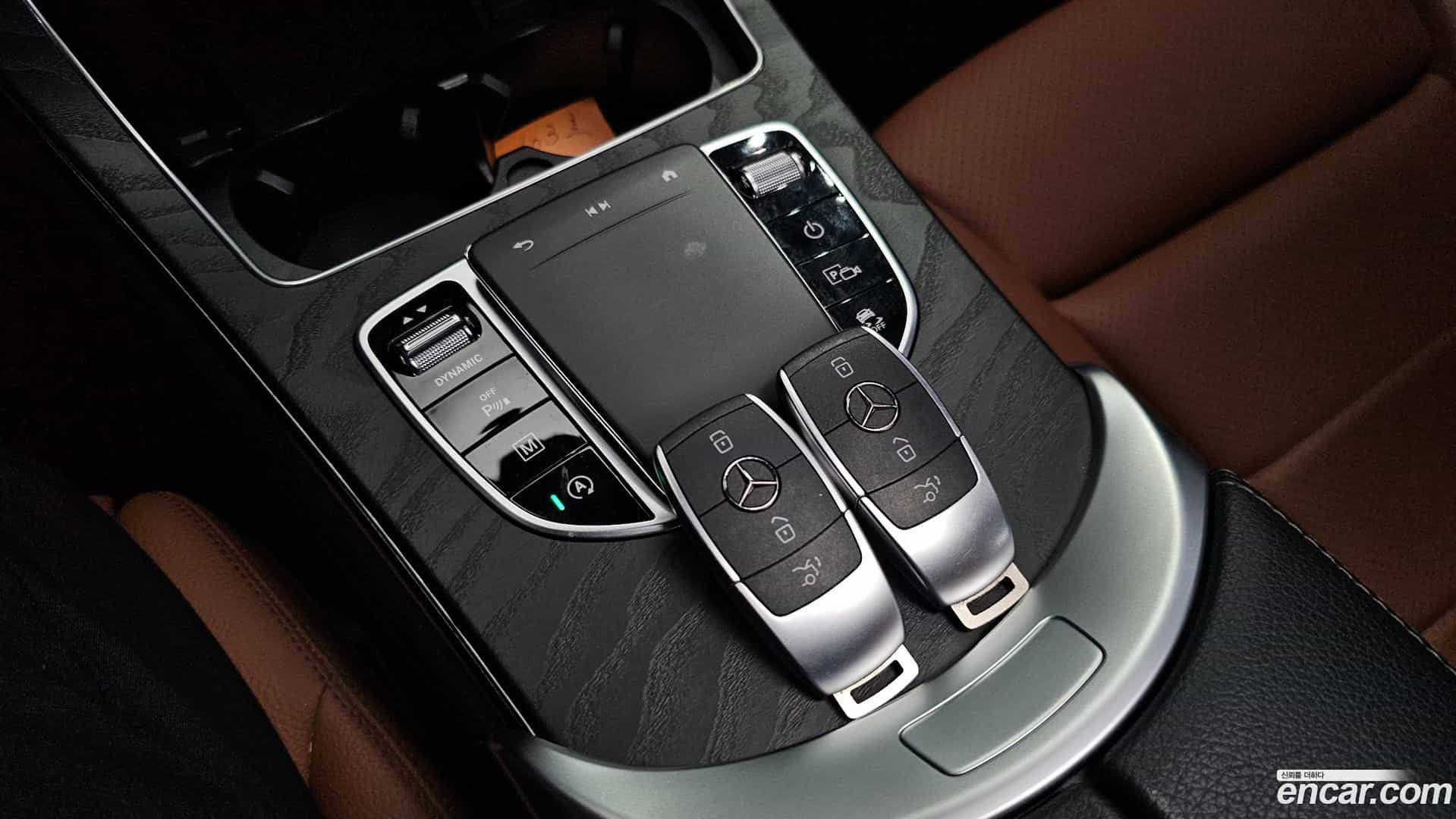 GLC-Class Mercedes-Benz 2023.2-OPTION-044