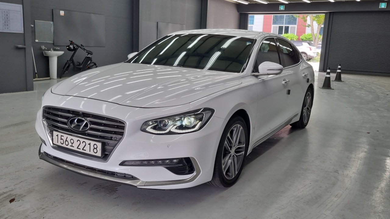 Grandeur Hyundai 2018.4-OUTER-001