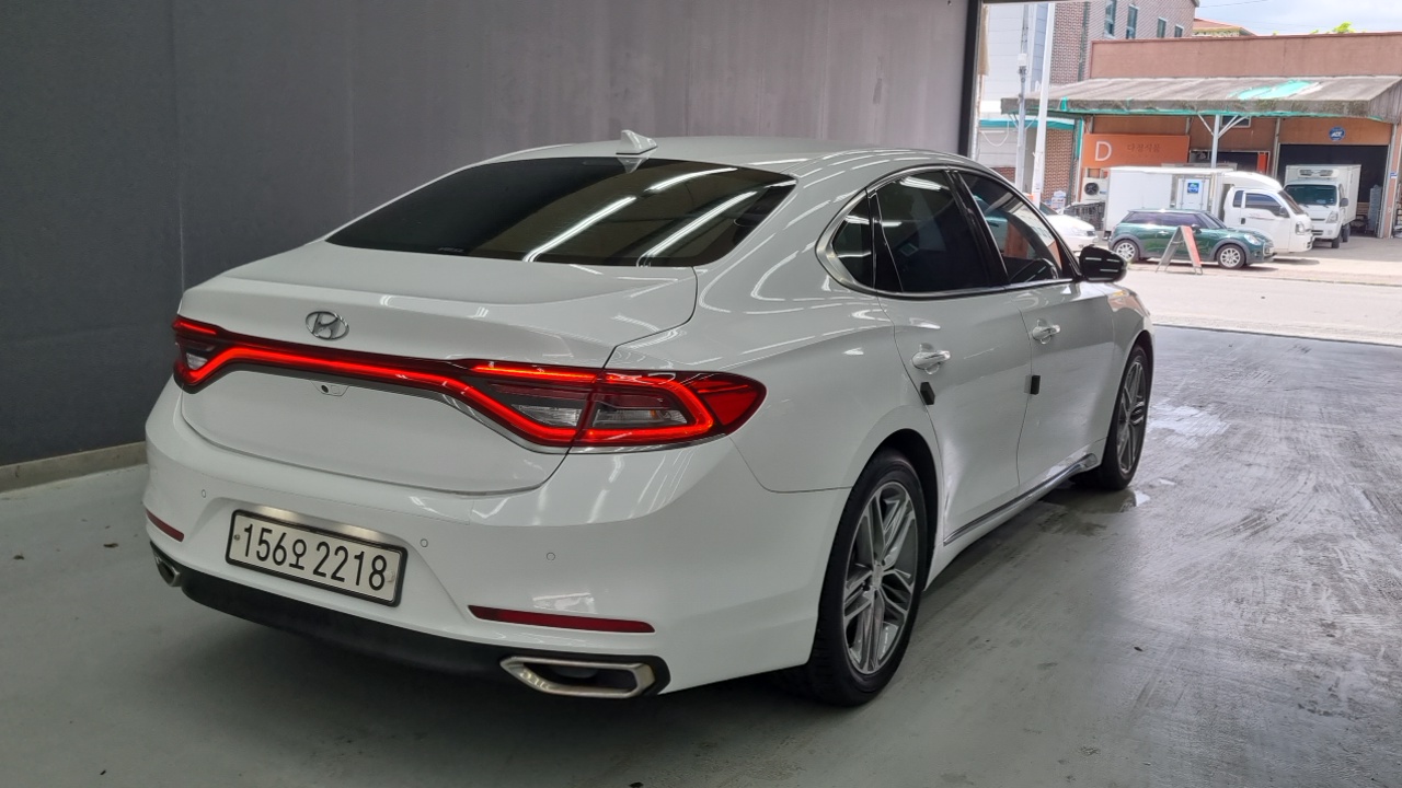 Grandeur Hyundai 2018.4-OUTER-002
