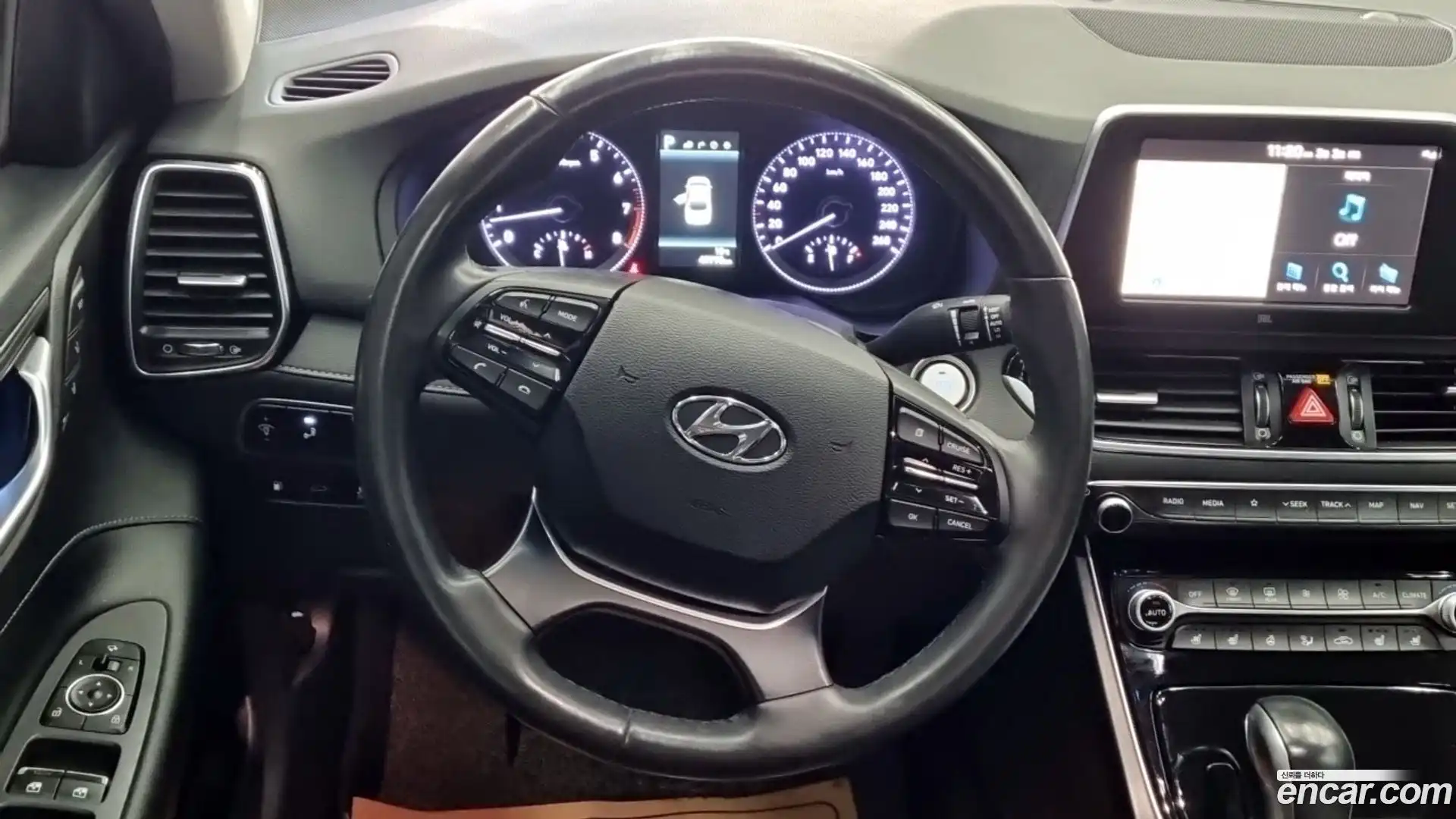 Grandeur Hyundai 2018.4-OPTION-015