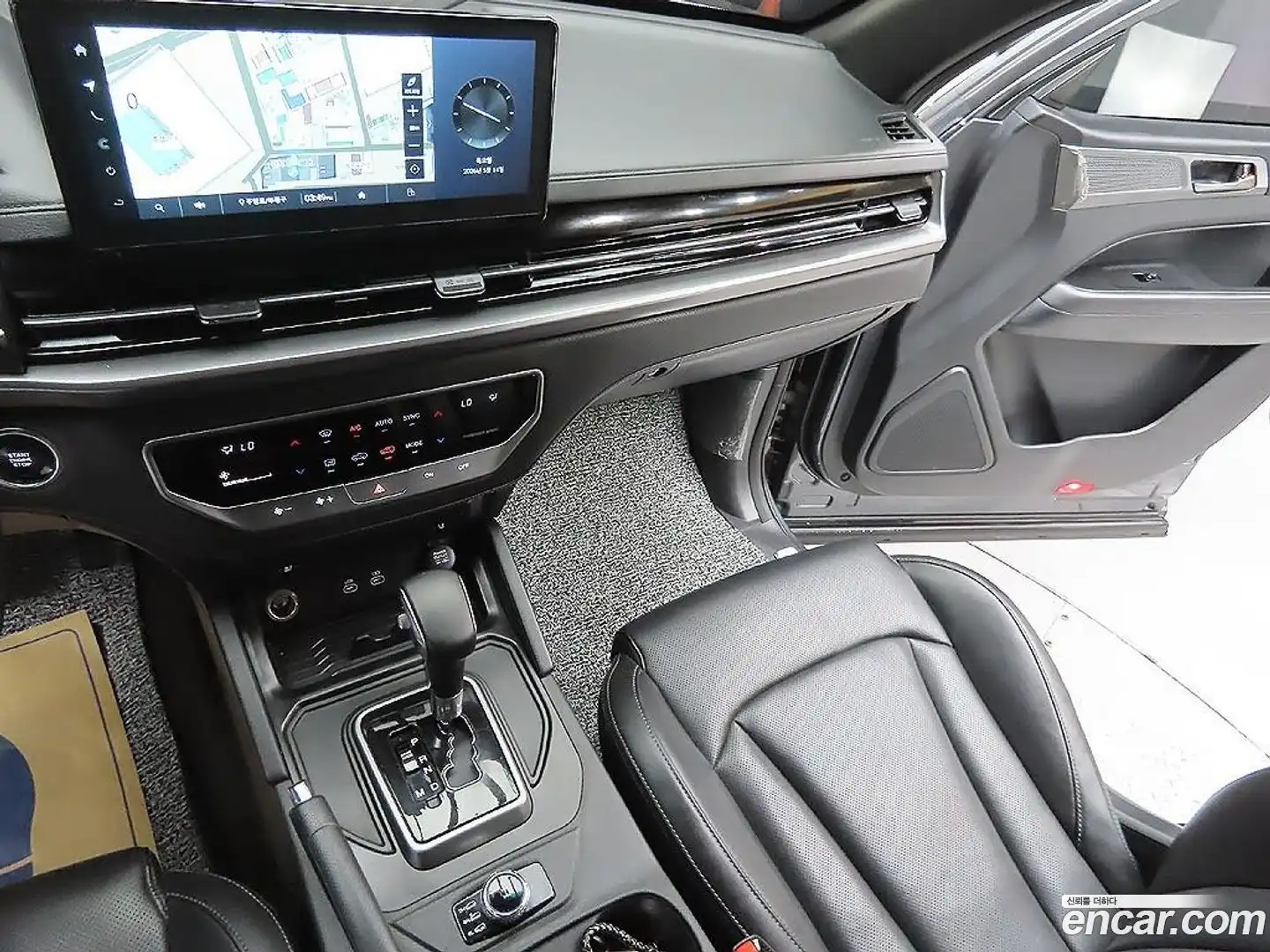 Rexton KG Mobility 2023.10-INNER-007