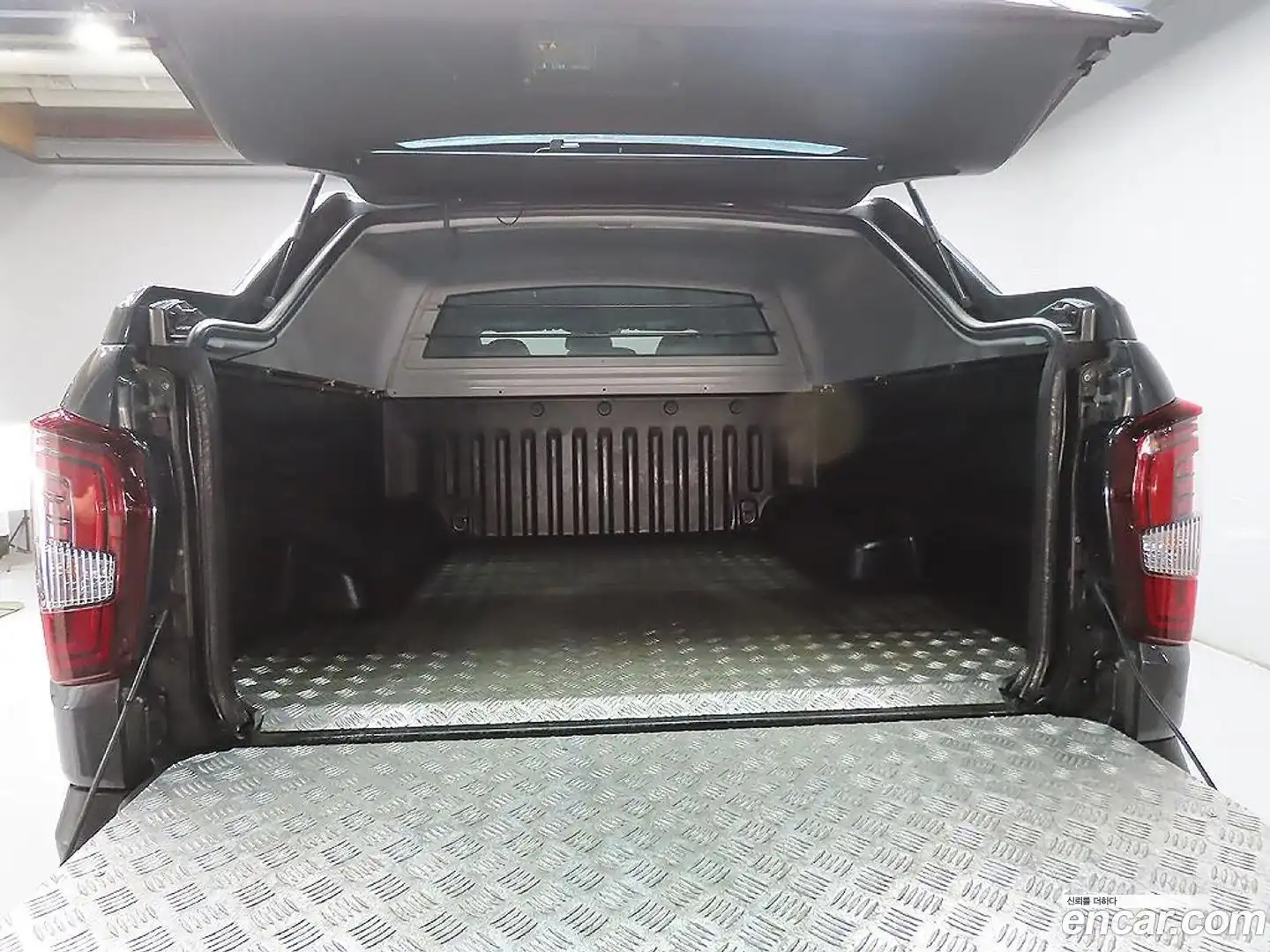 Rexton KG Mobility 2023.10-INNER-009
