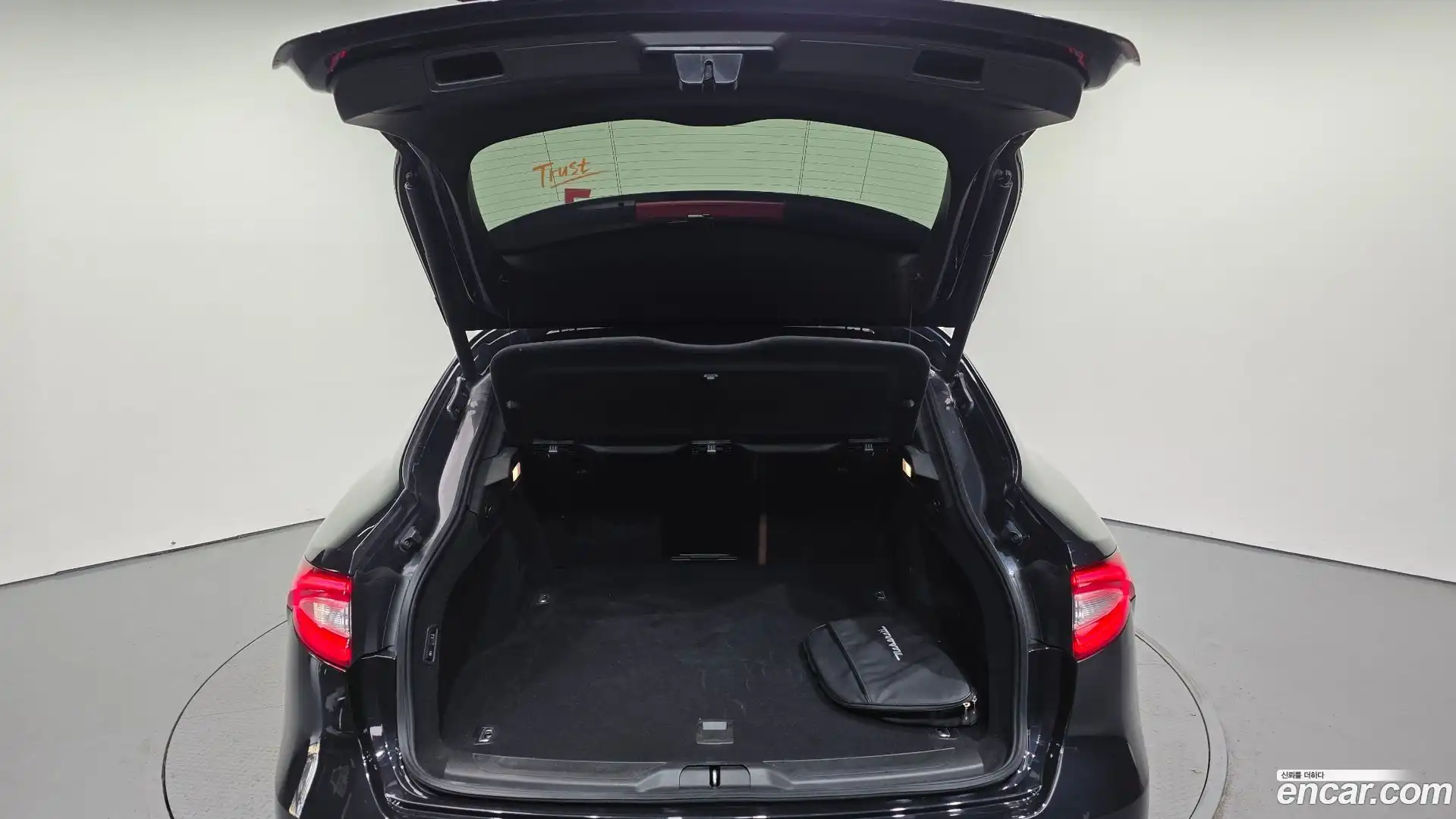 Levante Maserati 2020.11-OPTION-024
