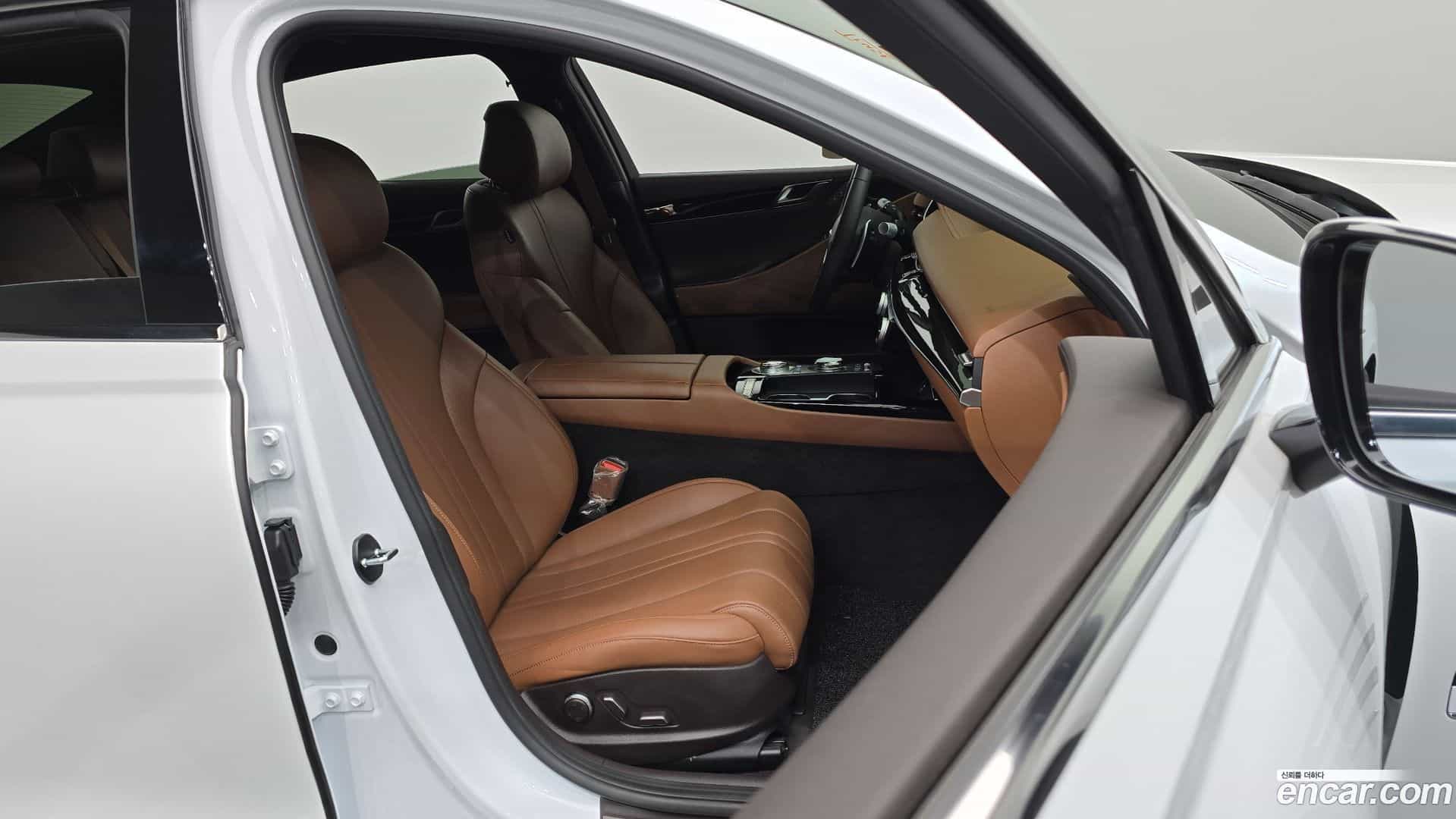 G80 Genesis 2023.2-INNER-036
