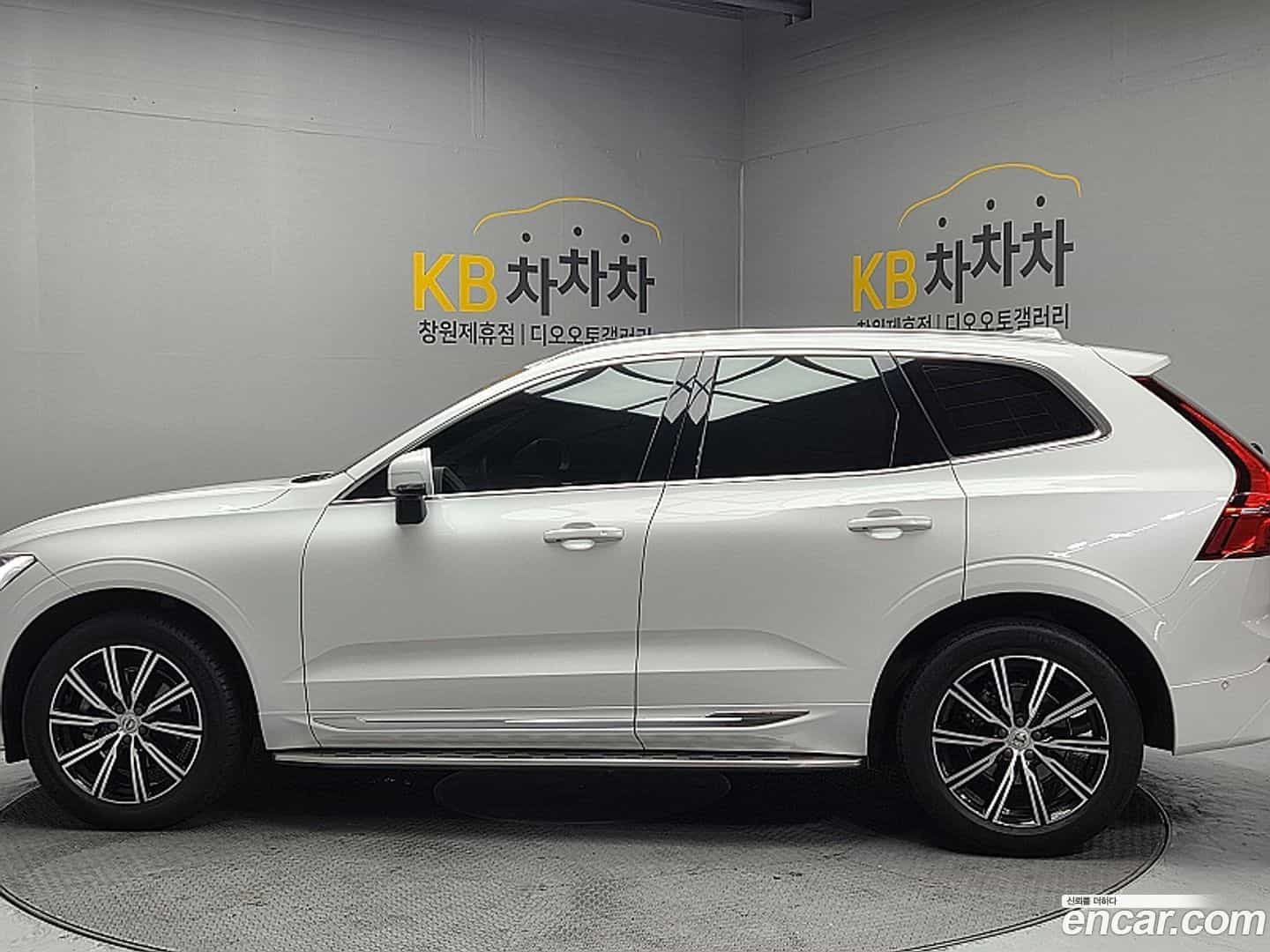 XC60 Volvo 2021.4-INNER-008