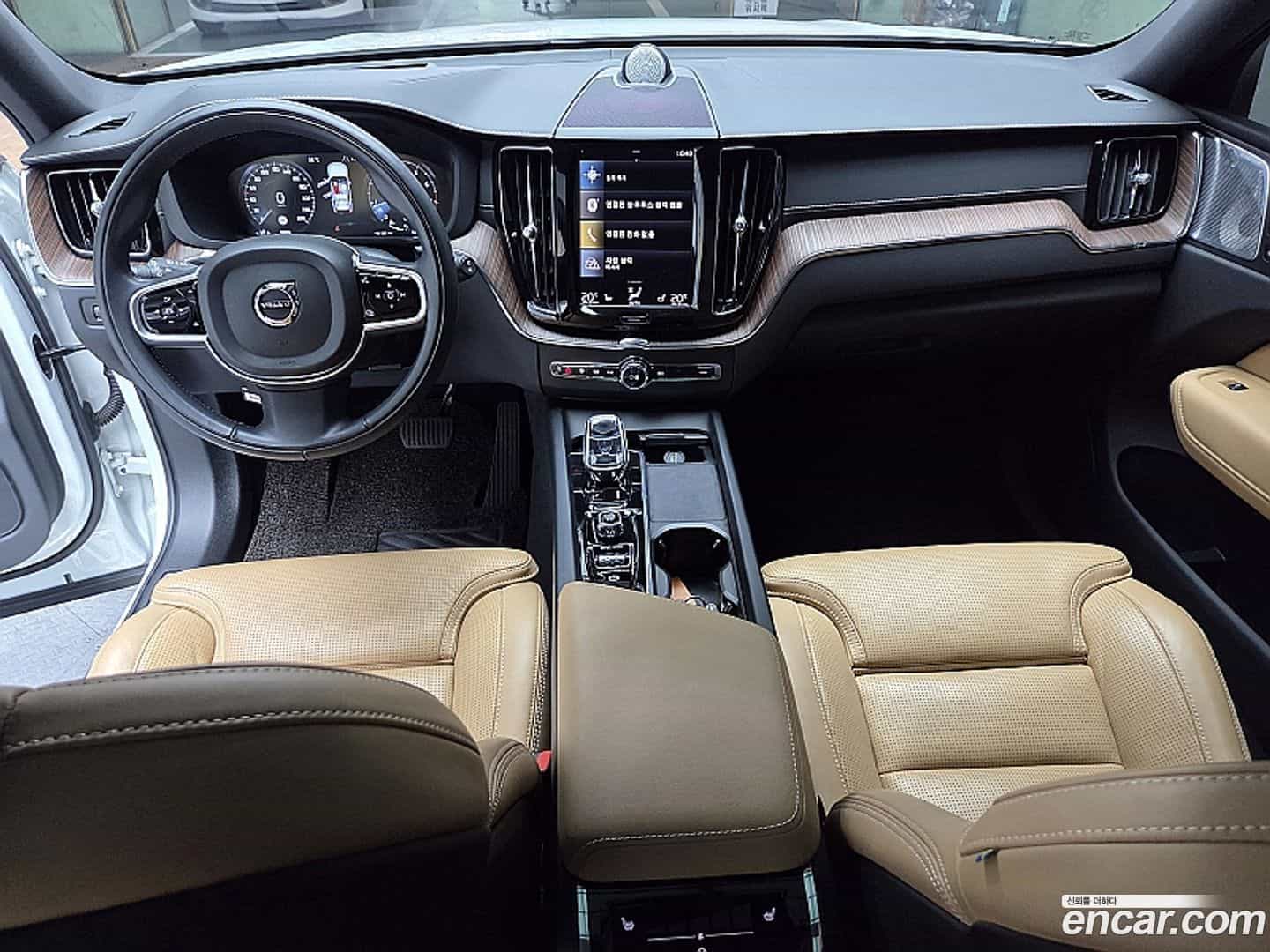 XC60 Volvo 2021.4-INNER-010