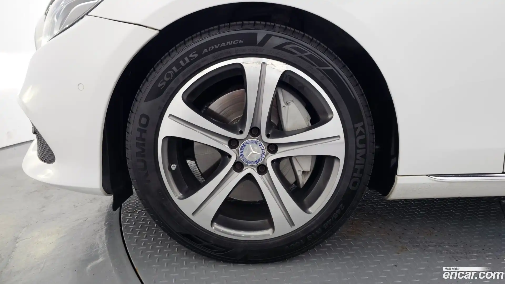 E-Class Mercedes-Benz 2016.9-OUTER-005