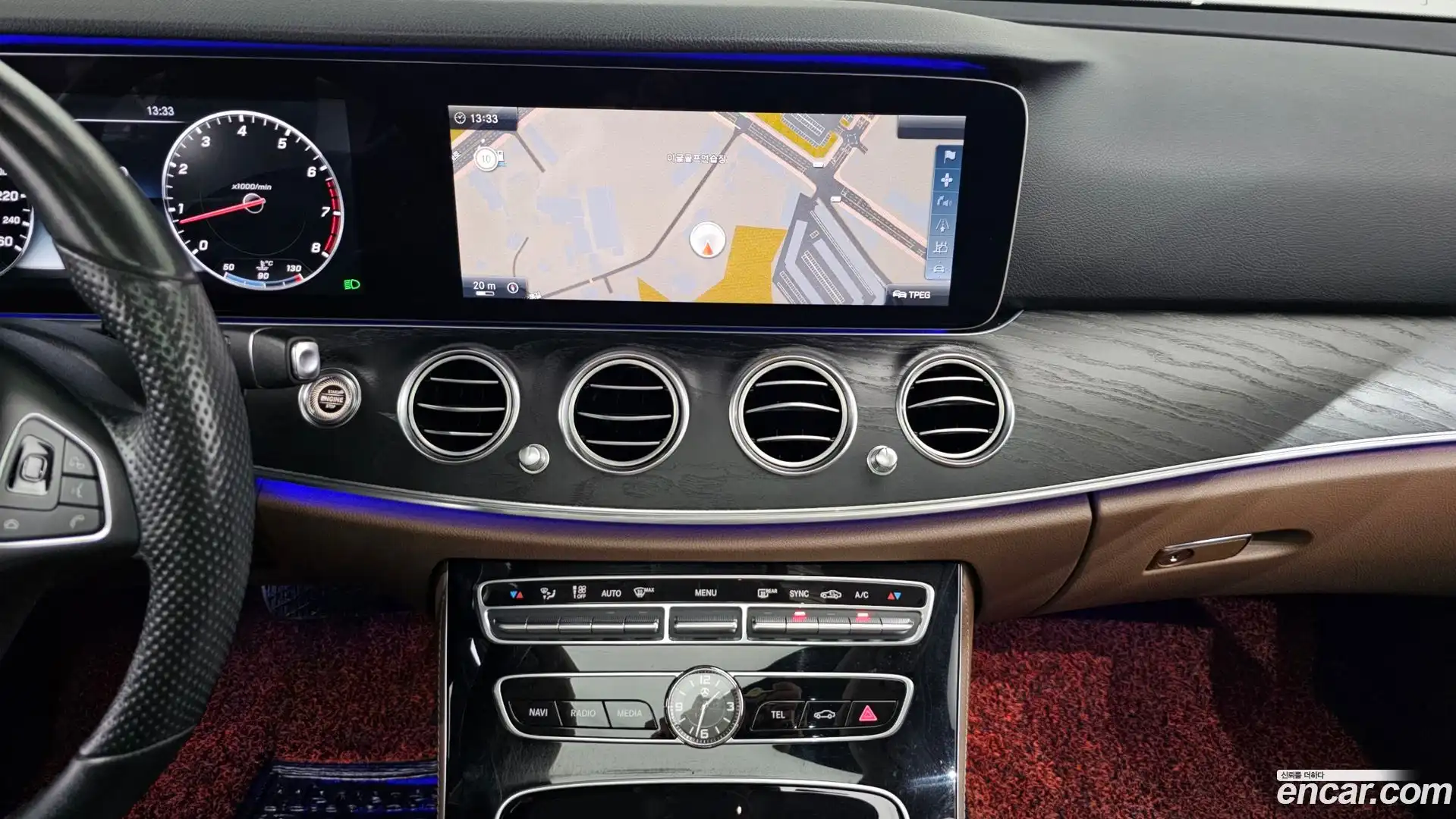 E-Class Mercedes-Benz 2016.9-OPTION-016