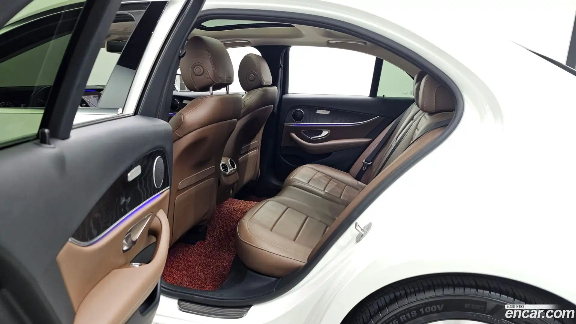 E-Class Mercedes-Benz 2016.9-OPTION-022