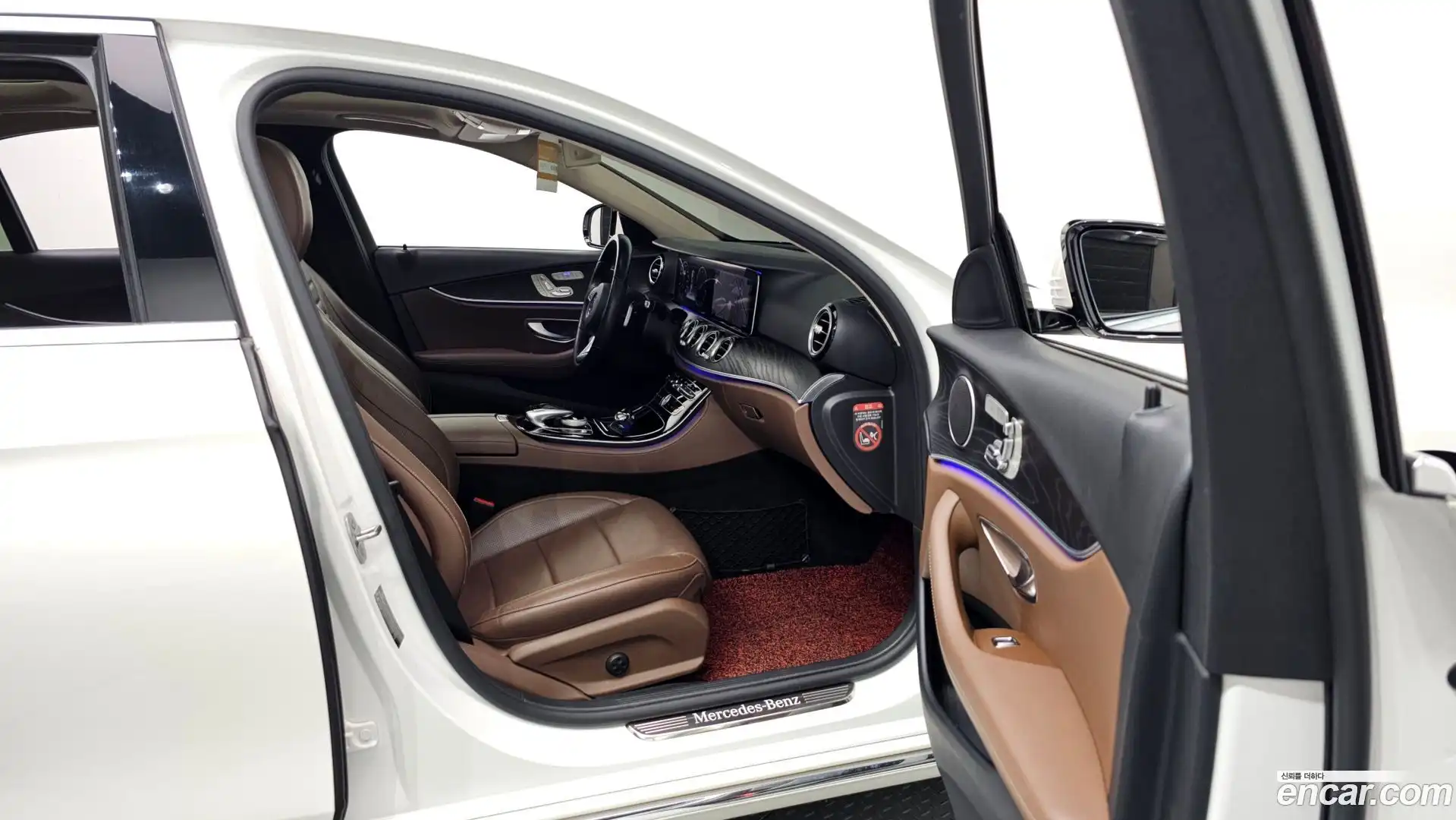 E-Class Mercedes-Benz 2016.9-OPTION-023