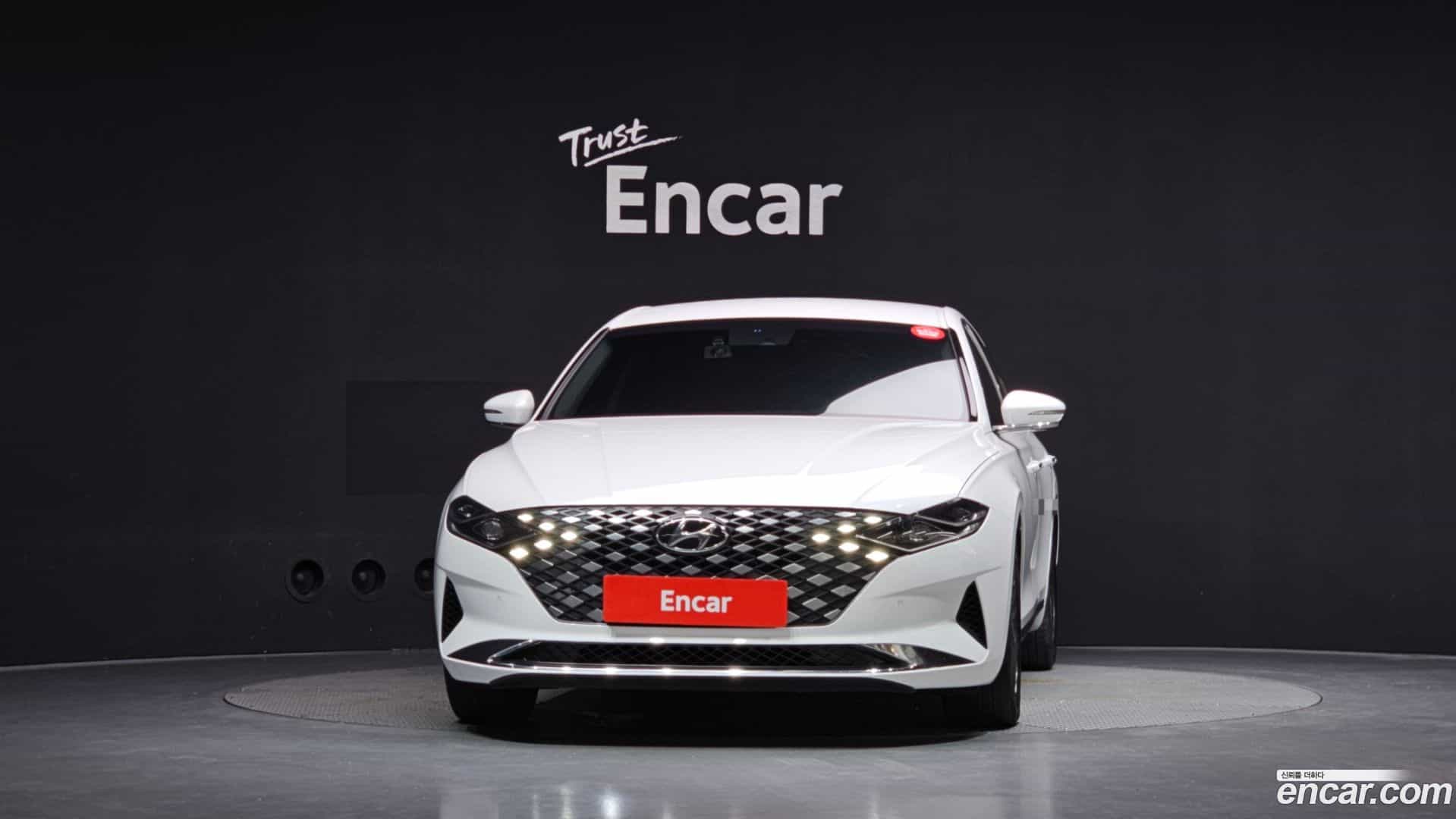 Grandeur Hyundai 2020.1-OUTER-003