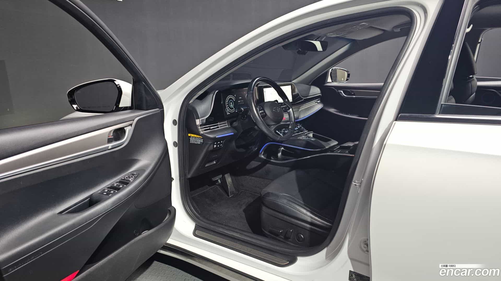 Grandeur Hyundai 2020.1-INNER-010