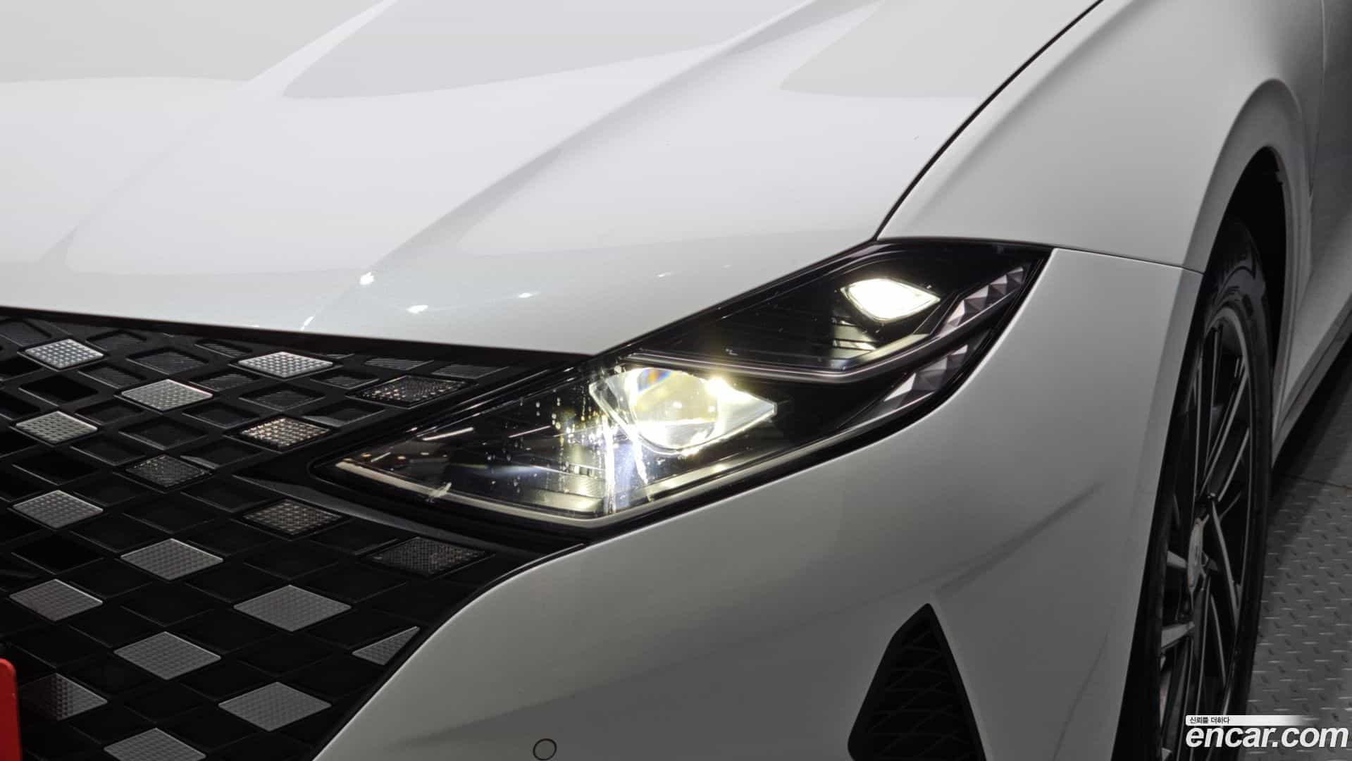 Grandeur Hyundai 2020.1-OUTER-032