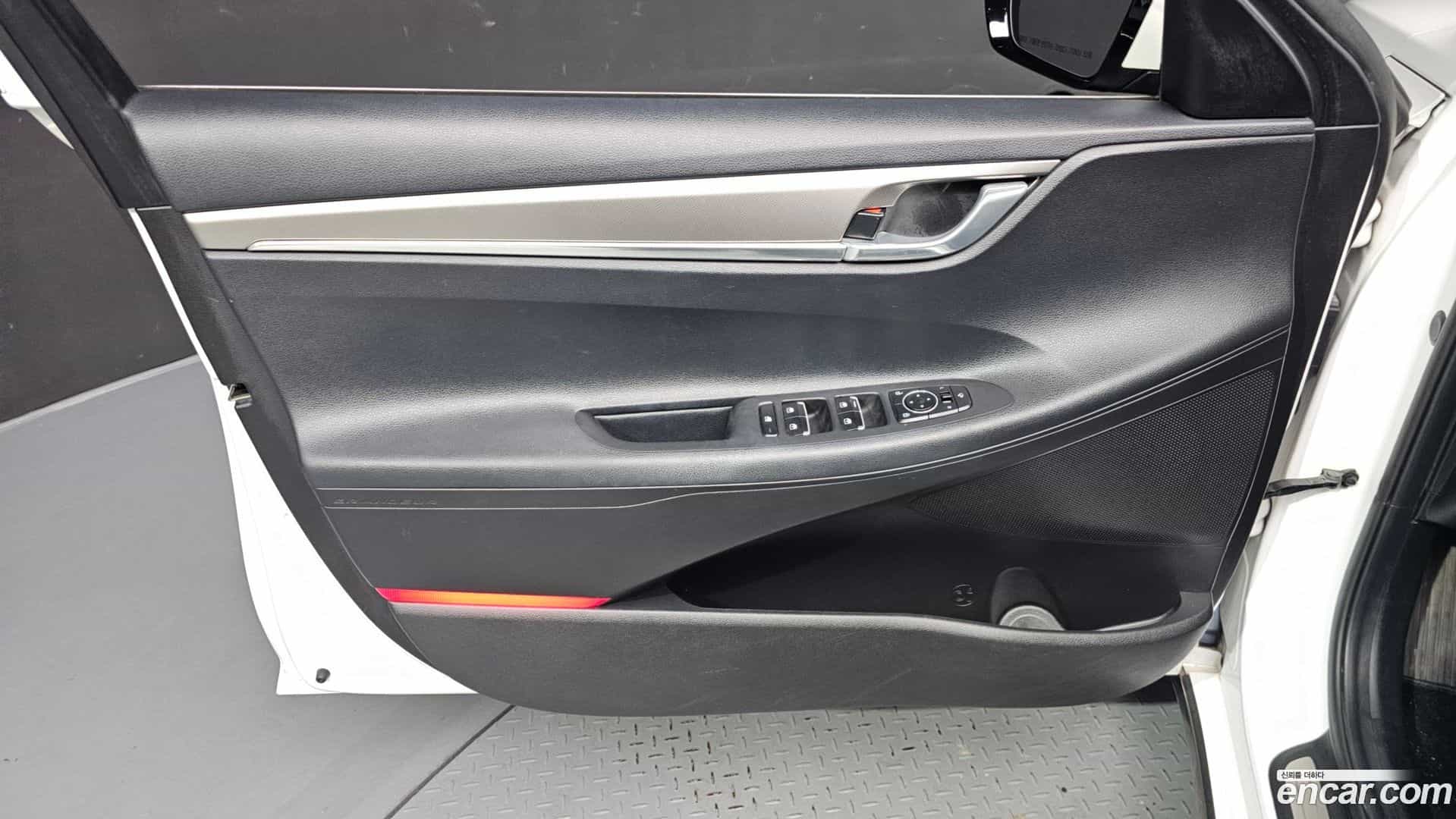 Grandeur Hyundai 2020.1-INNER-034