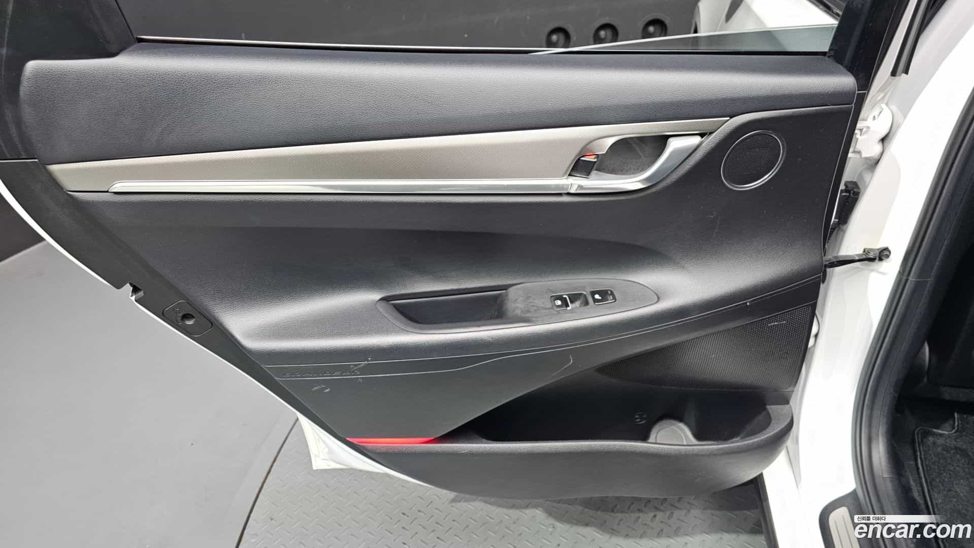 Grandeur Hyundai 2020.1-INNER-035