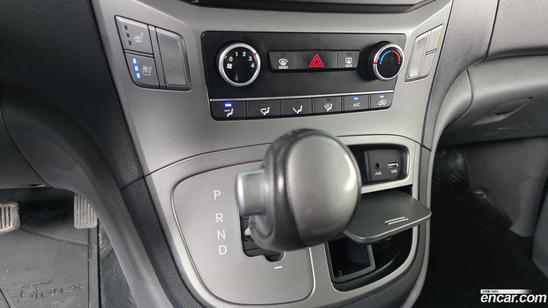 Starex Hyundai 2018.2-INNER-009