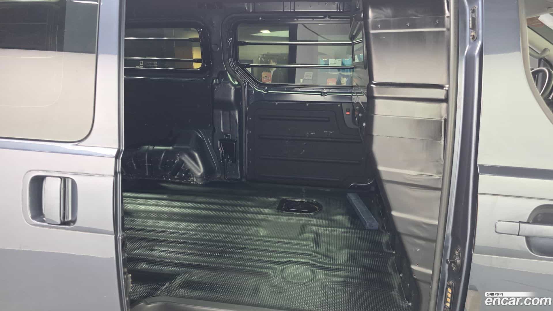 Starex Hyundai 2018.2-OPTION-016