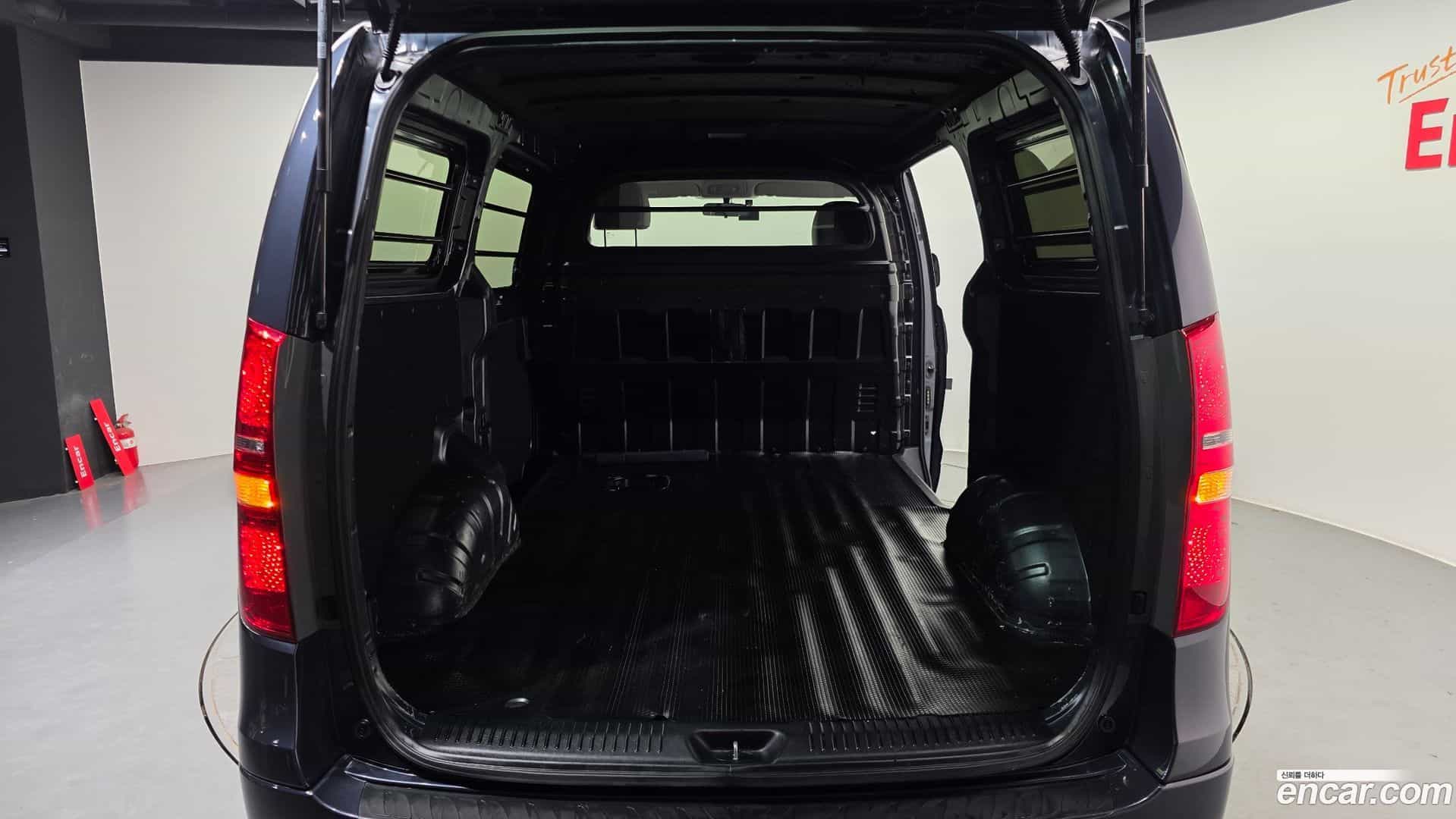 Starex Hyundai 2018.2-OPTION-023