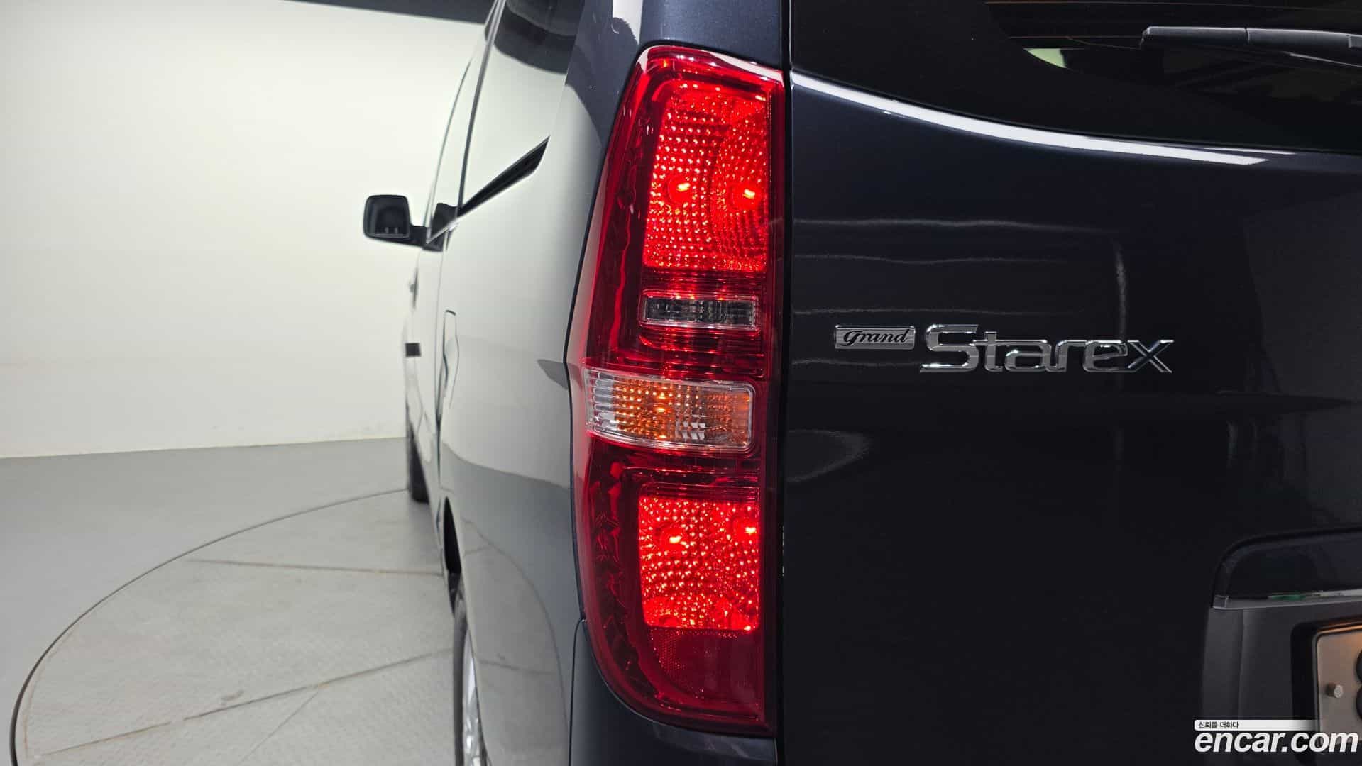 Starex Hyundai 2018.2-OUTER-033