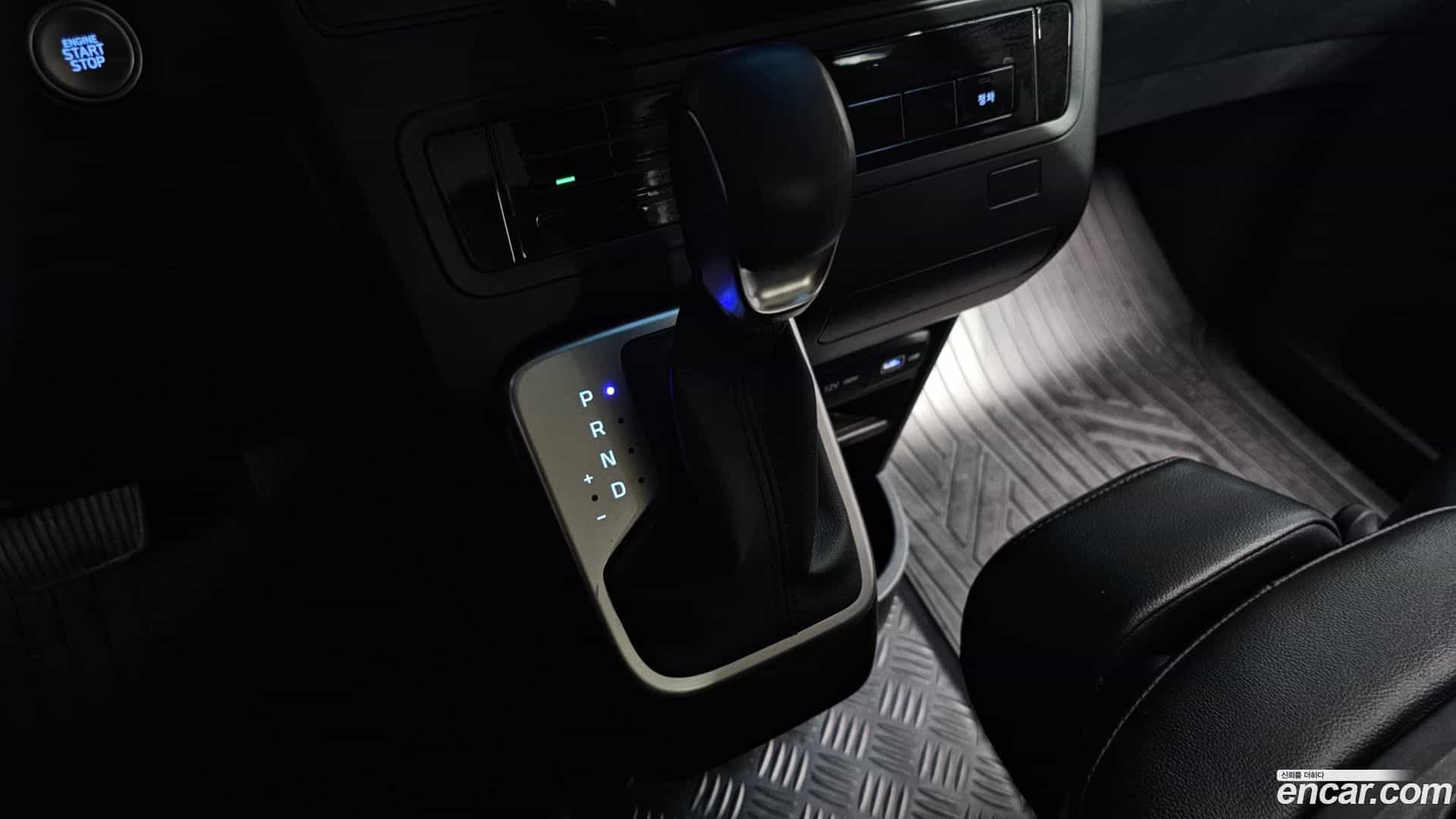 Staria Hyundai 2022.0-INNER-009