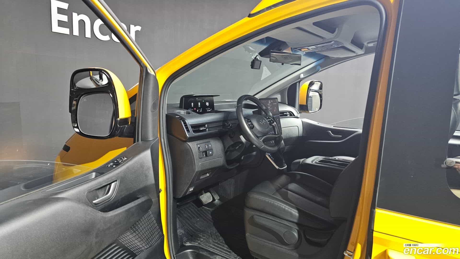 Staria Hyundai 2022.0-INNER-010