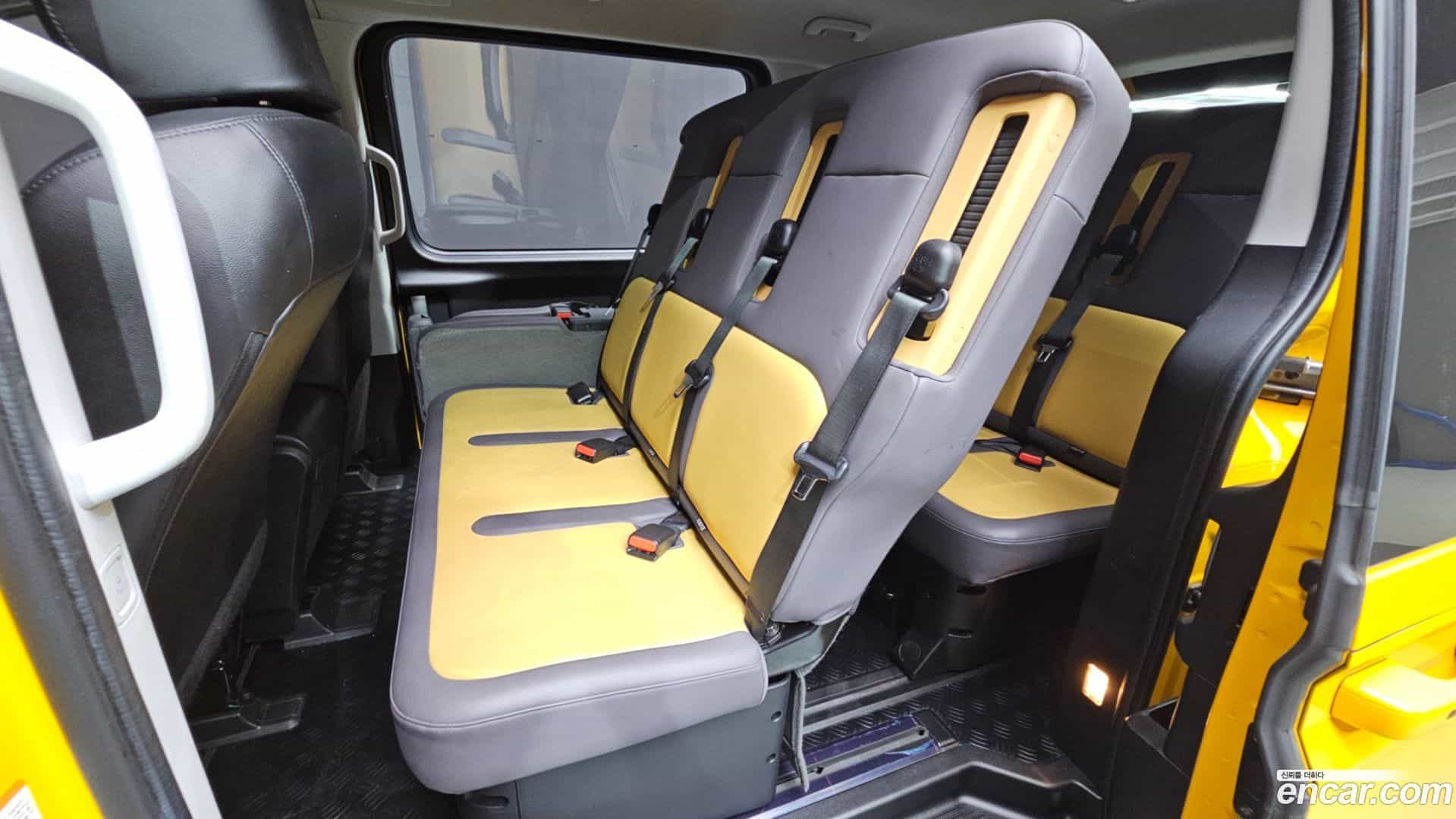 Staria Hyundai 2022.0-OPTION-016