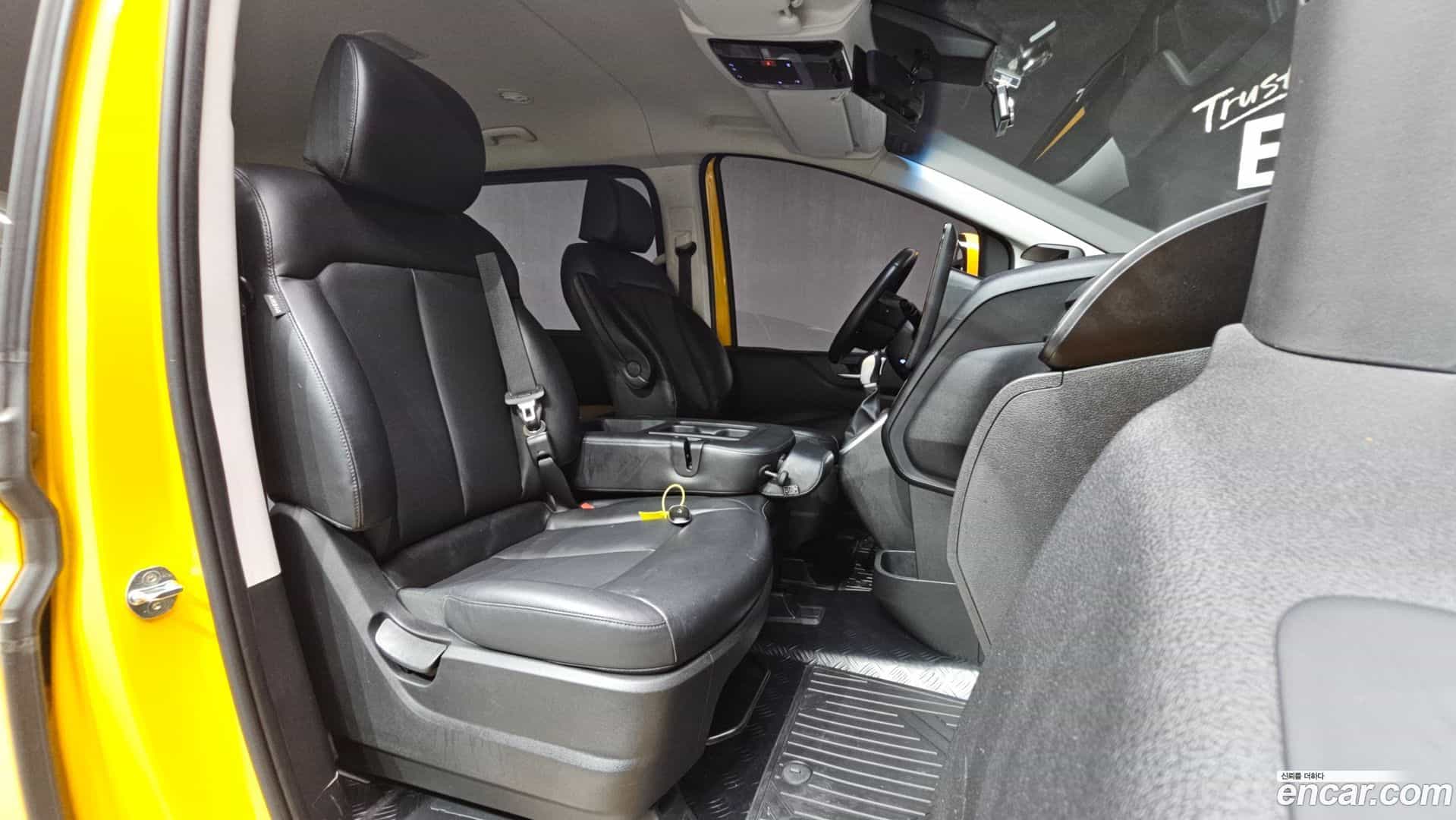Staria Hyundai 2022.0-INNER-036