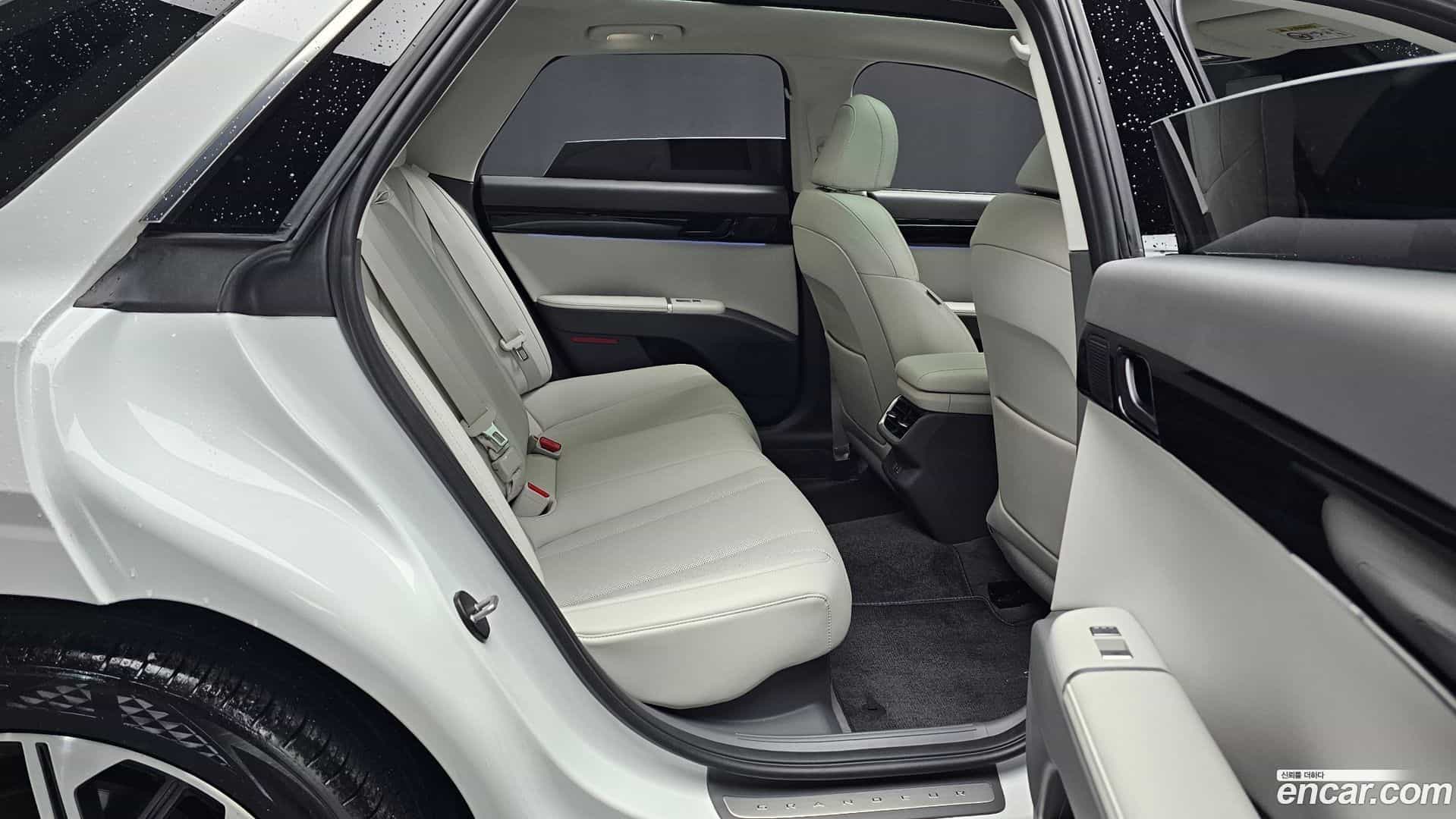 Grandeur Hyundai 2025.2-OPTION-016