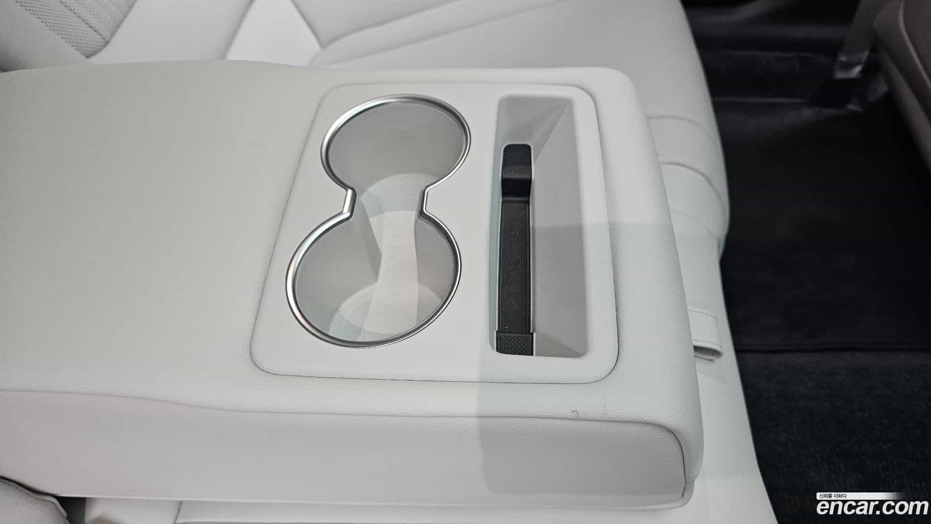 Grandeur Hyundai 2025.2-OPTION-043