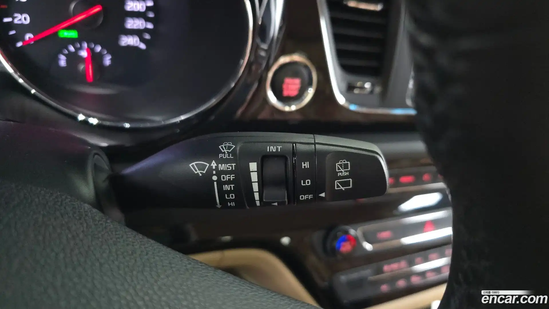 Canival Kia 2017.9-OPTION-042