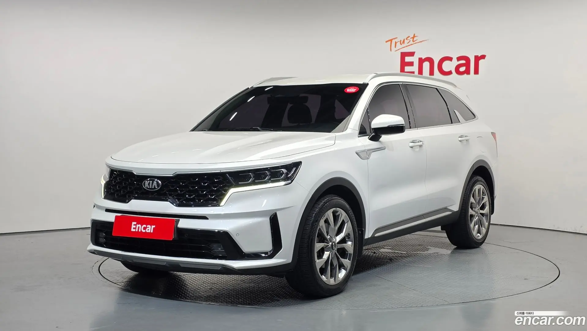 Main__Slider__Photo:Sorento Kia 2021.2-0