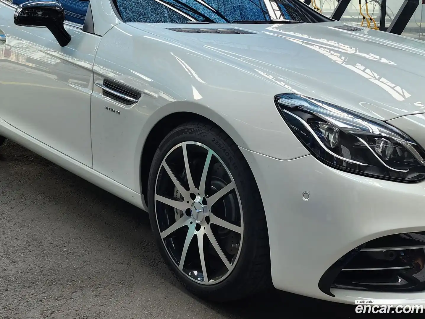 SLC-Class Mercedes-Benz 2017.1-OUTER-005