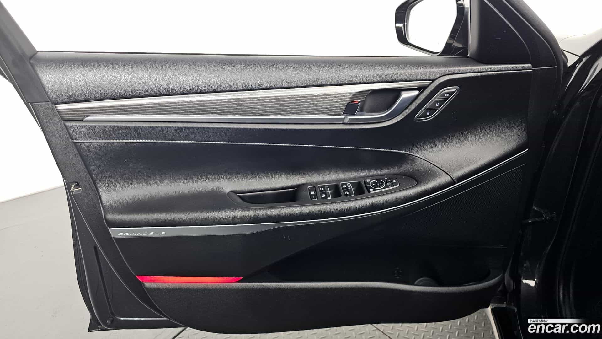 Grandeur Hyundai 2019.1-INNER-034